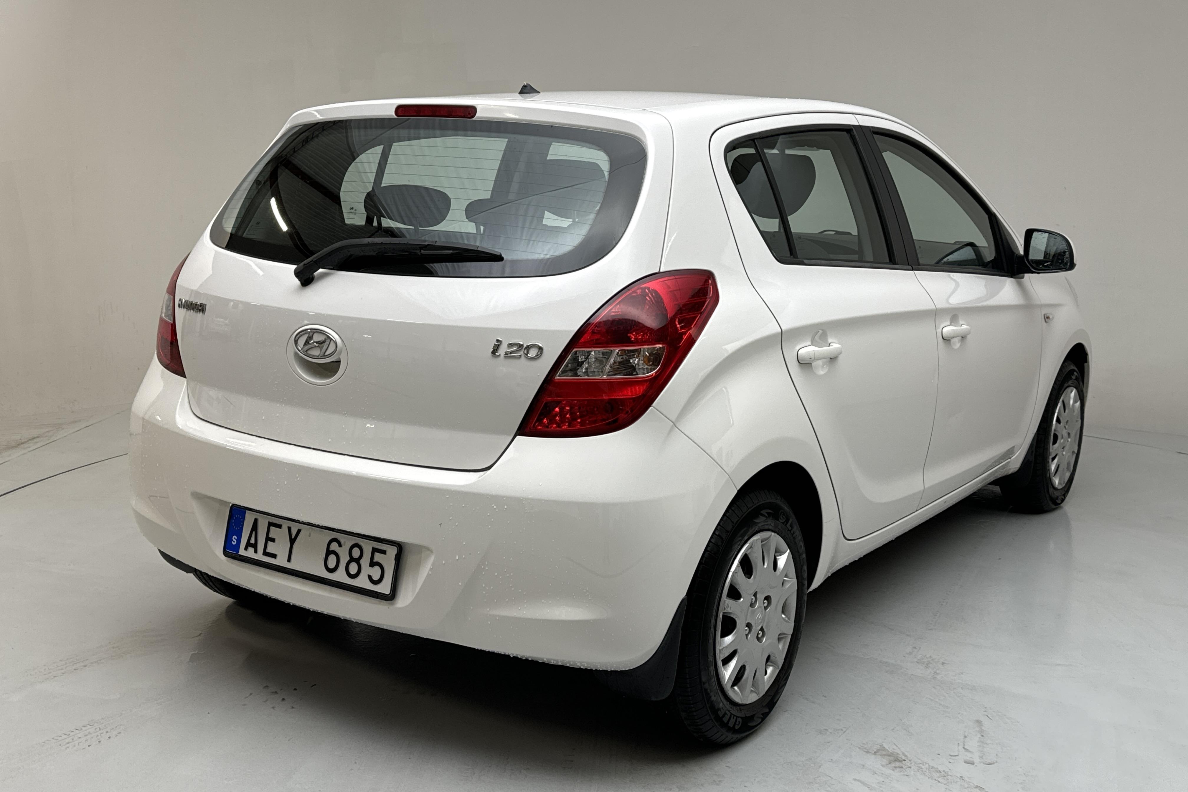 Hyundai i20 1.2 (78hk) - 101 450 km - Manual - white - 2012