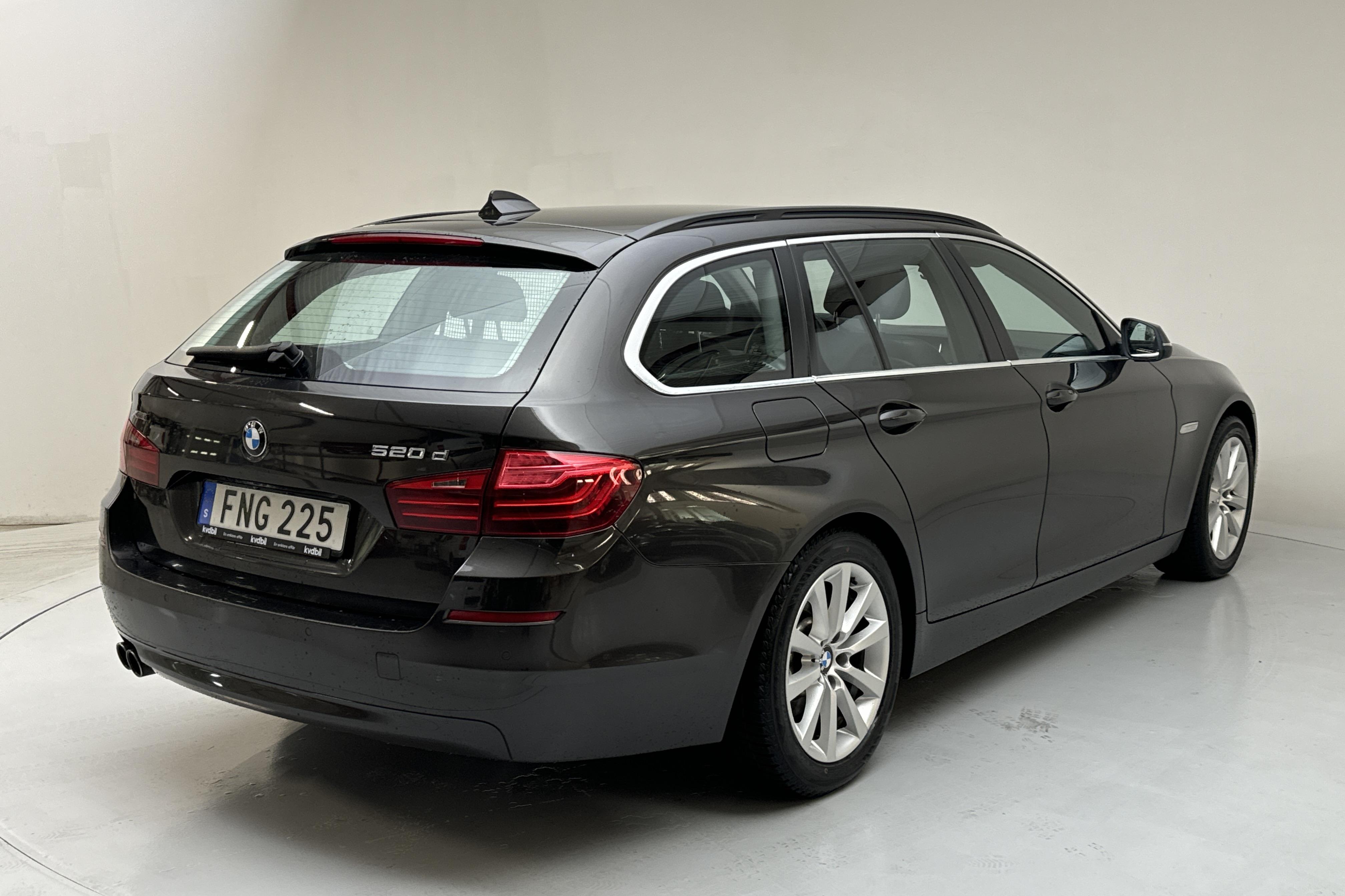 BMW 520d xDrive Touring, F11 (190hk) - 239 890 km - Automatyczna - brązowy - 2015