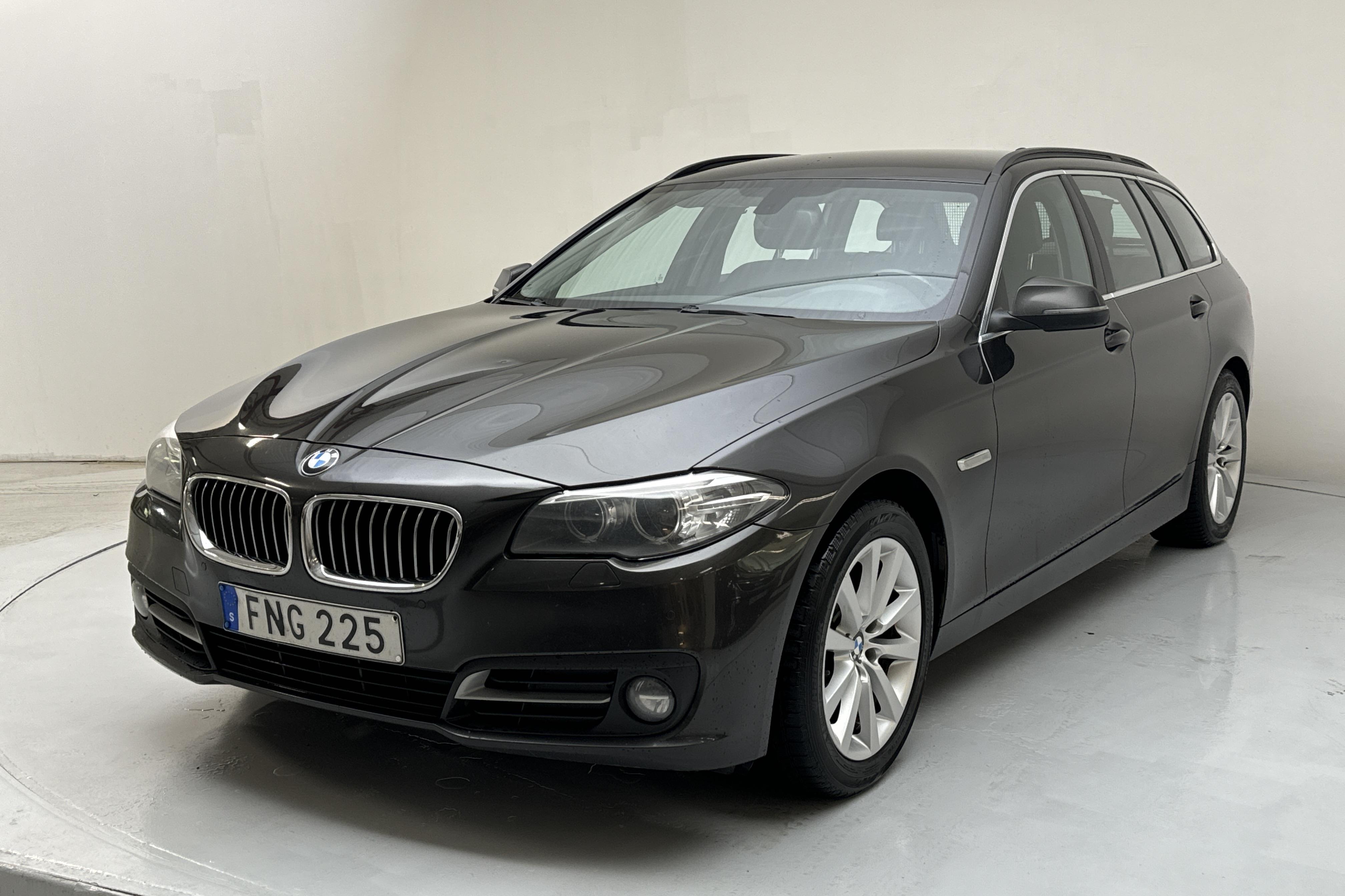 BMW 520d xDrive Touring, F11 (190hk) - 23 989 mil - Automat - brun - 2015