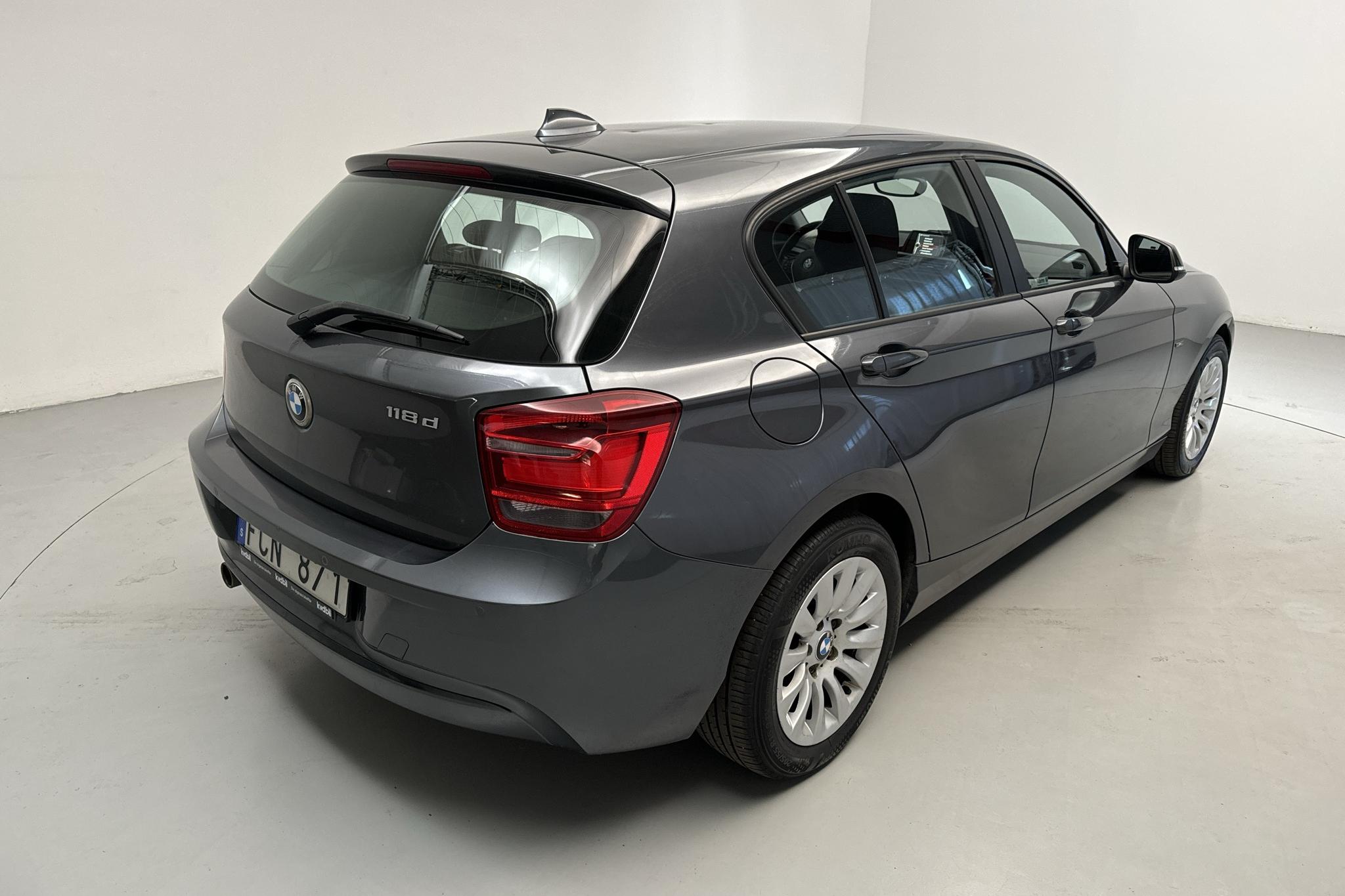 BMW 118d 5dr, F20 (143hk) - 255 510 km - Automaatne - hall - 2012