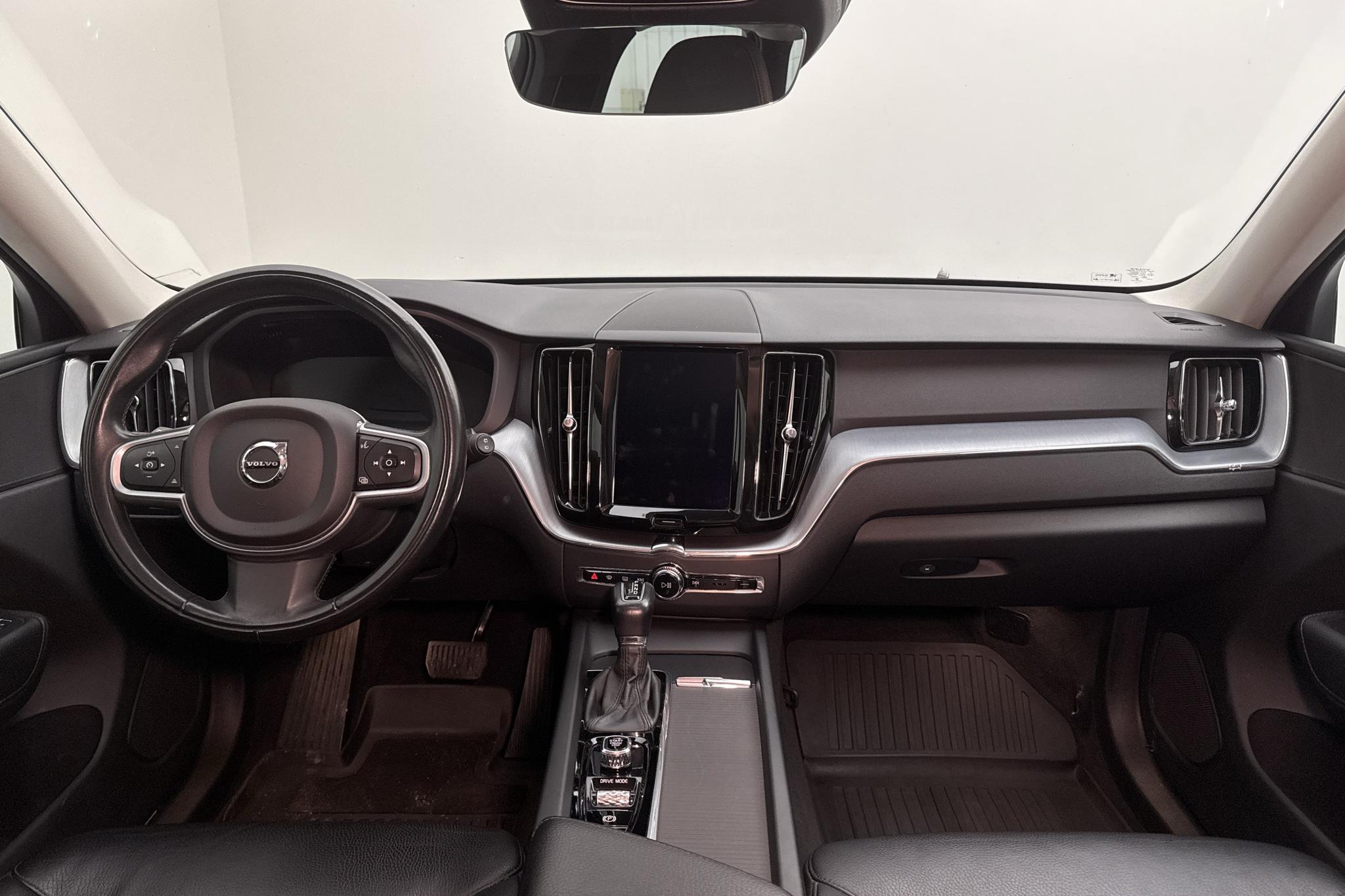 Volvo XC60 D4 AWD (190hk) - 179 960 km - Automatyczna - szary - 2019