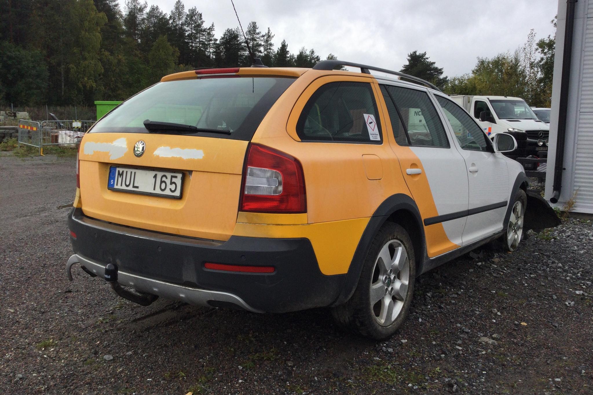 Skoda Octavia Scout II 2.0 TDI 4X4 (140hk) - 21 821 mil - Manuell - vit - 2013