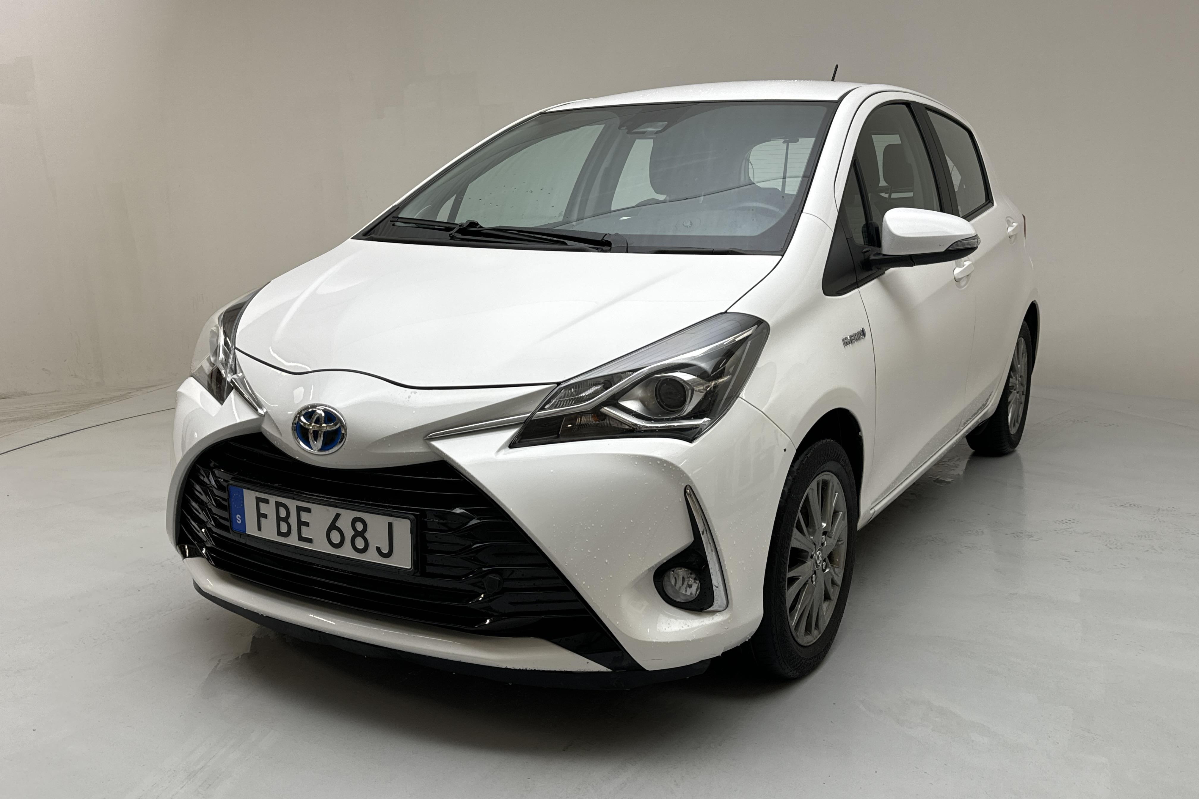 Toyota Yaris 1.5 Hybrid 5dr (101hk) - 67 990 km - Automaatne - valge - 2020