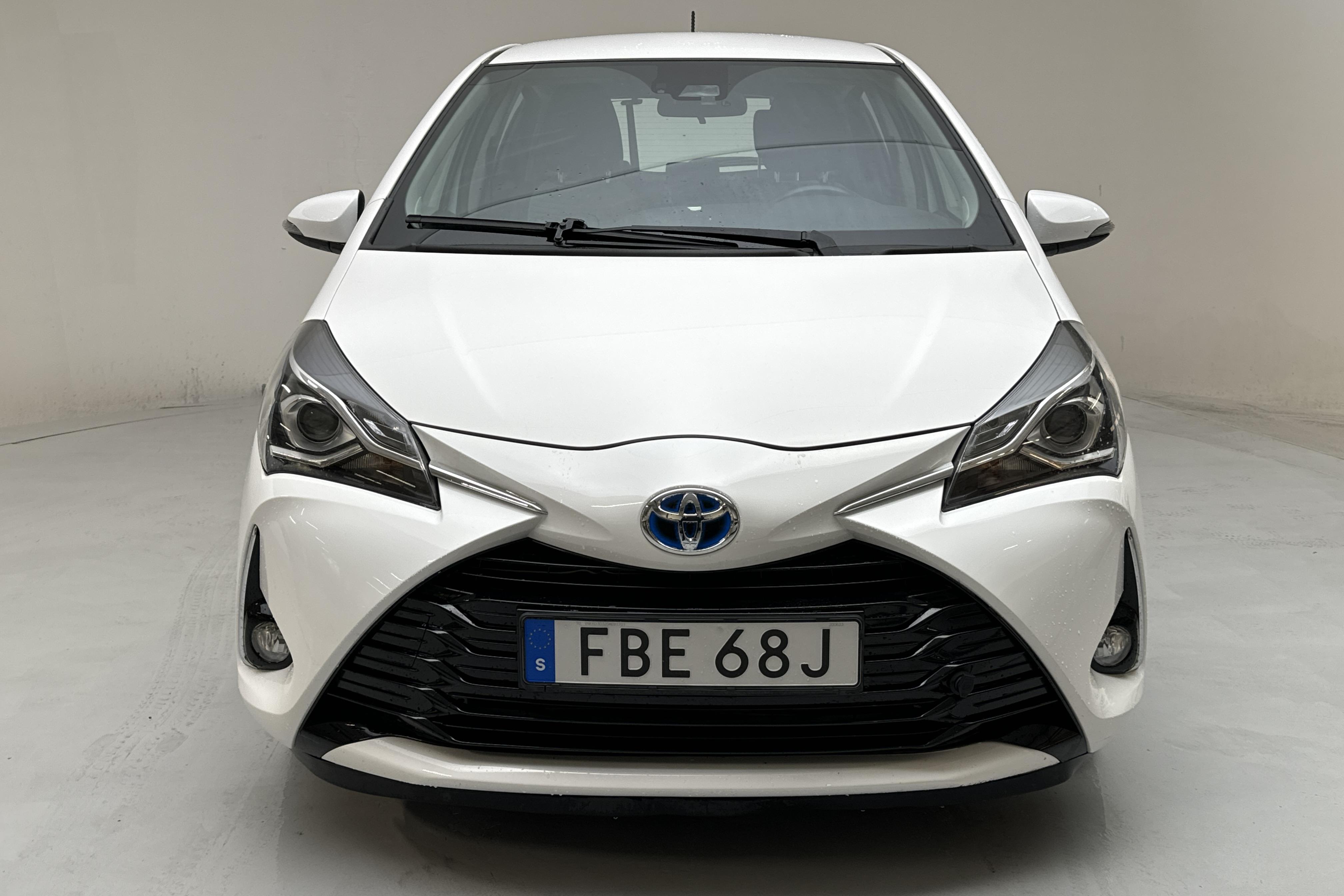 Toyota Yaris 1.5 Hybrid 5dr (101hk) - 67 990 km - Automaatne - valge - 2020