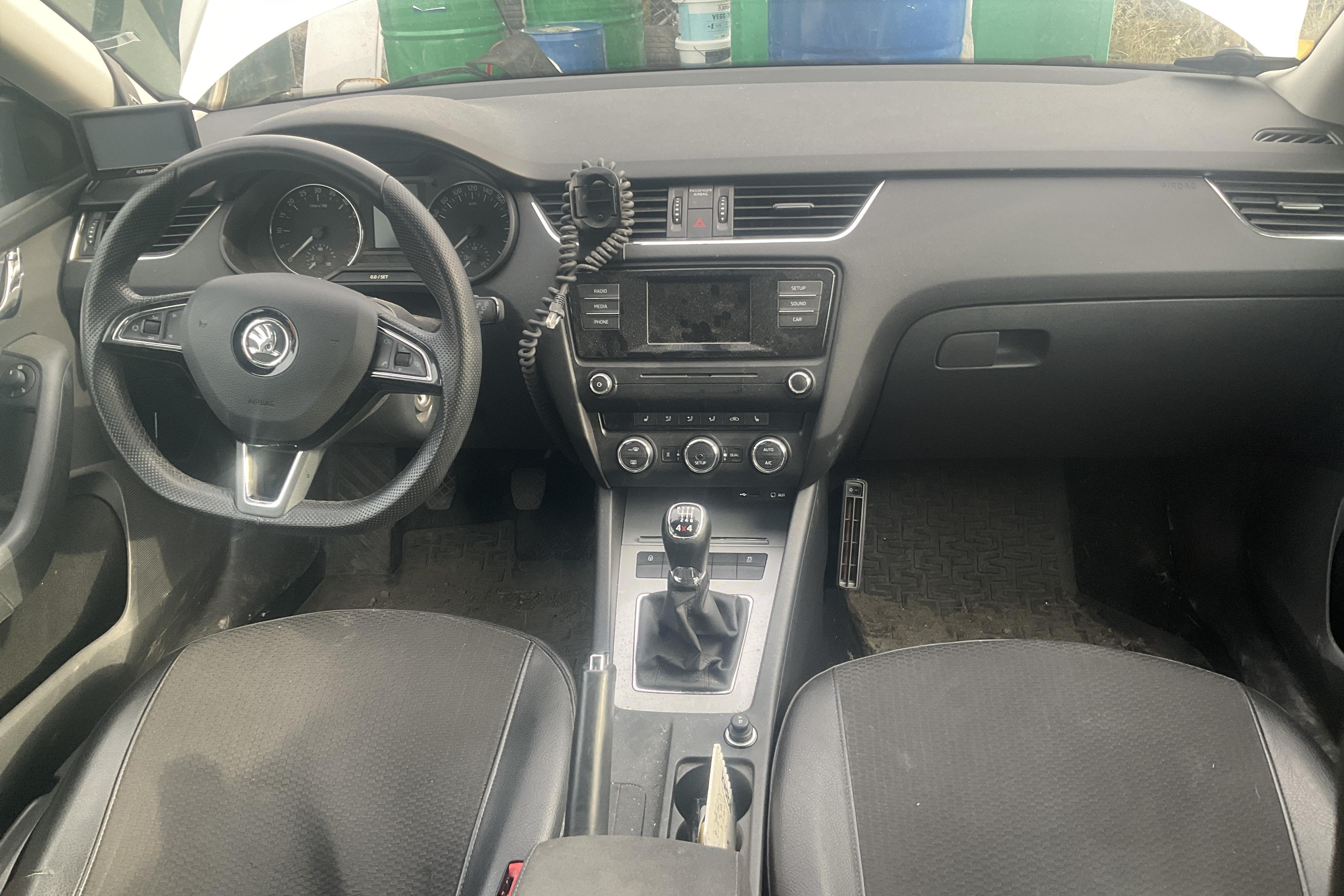 Skoda Octavia III 1.6 TDI CR Combi 4X4 (105hk) - 119 720 km - Käsitsi - valge - 2015