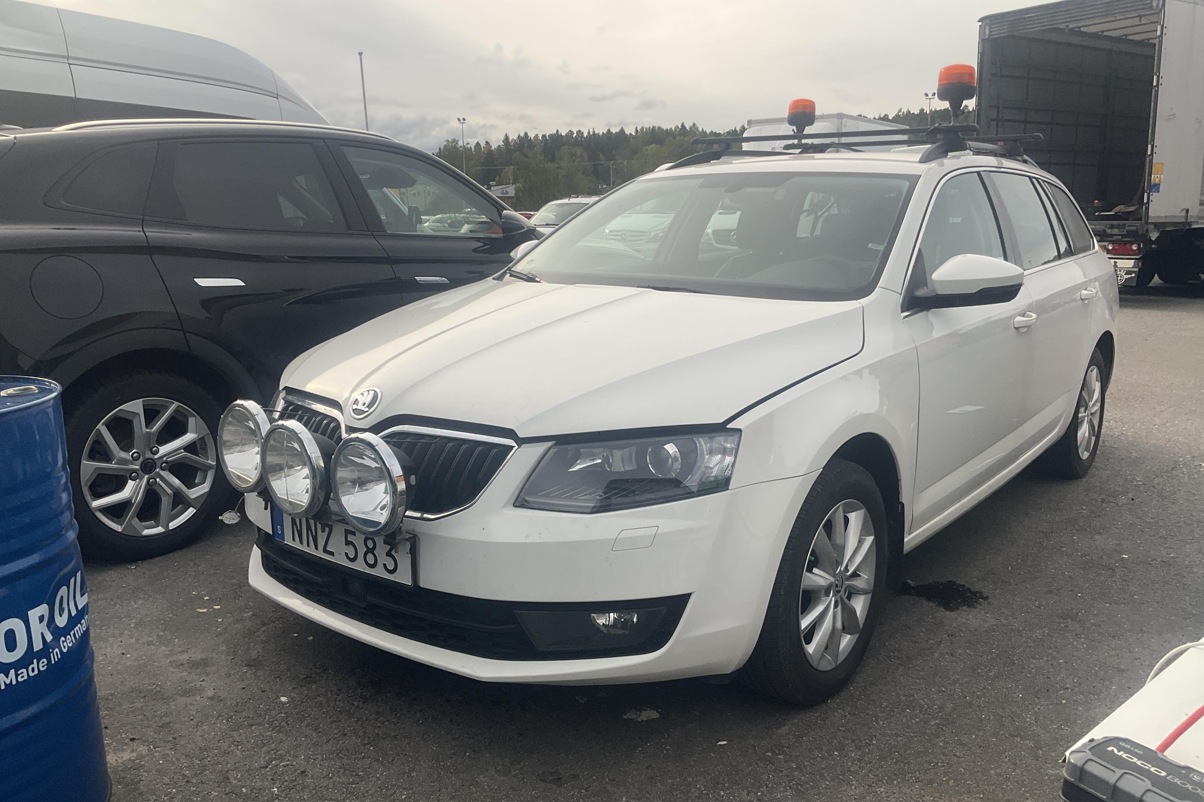 Skoda Octavia III 1.6 TDI CR Combi 4X4 (105hk) - 119 720 km - Manuaalinen - valkoinen - 2015