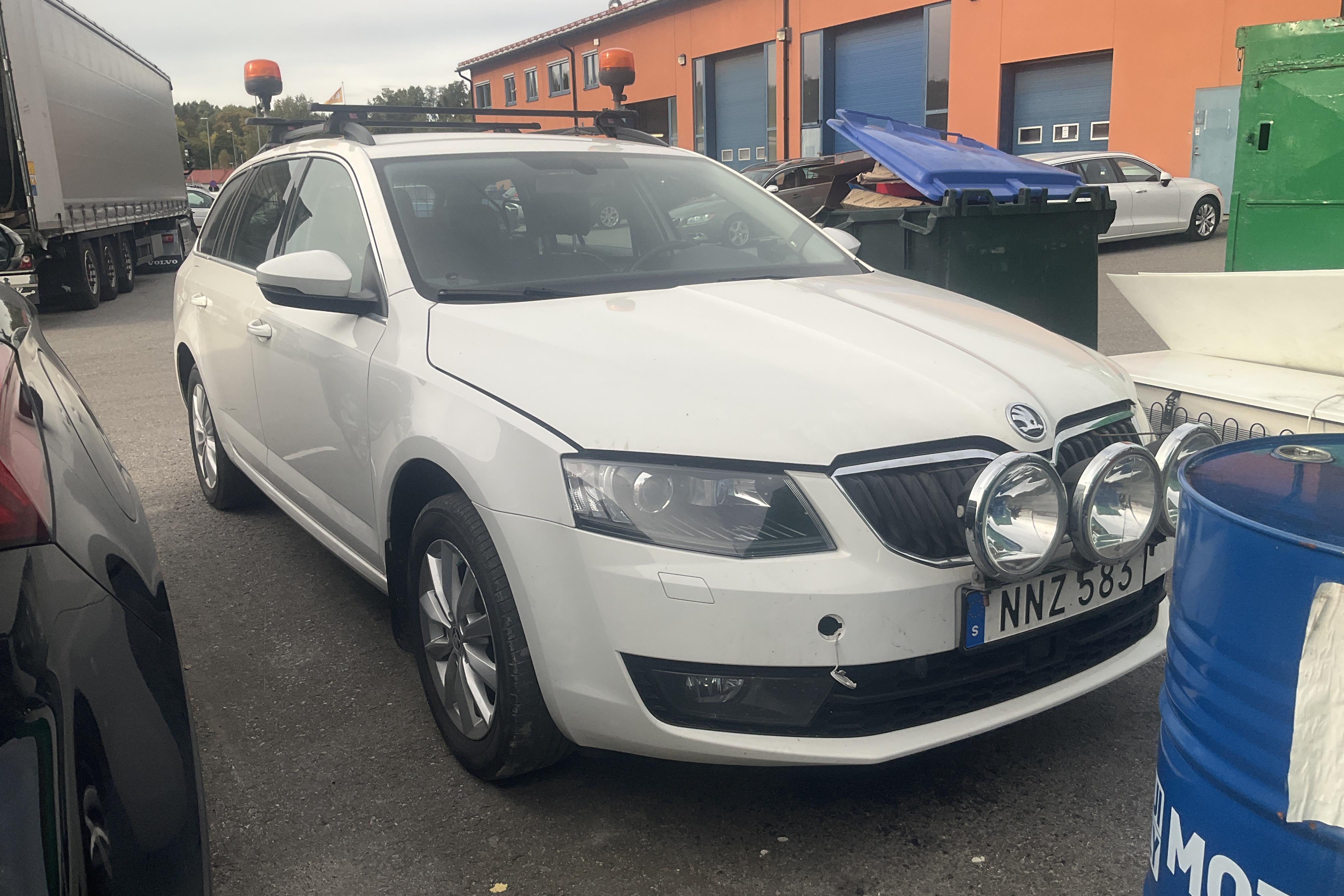 Skoda Octavia III 1.6 TDI CR Combi 4X4 (105hk) - 119 720 km - Käsitsi - valge - 2015