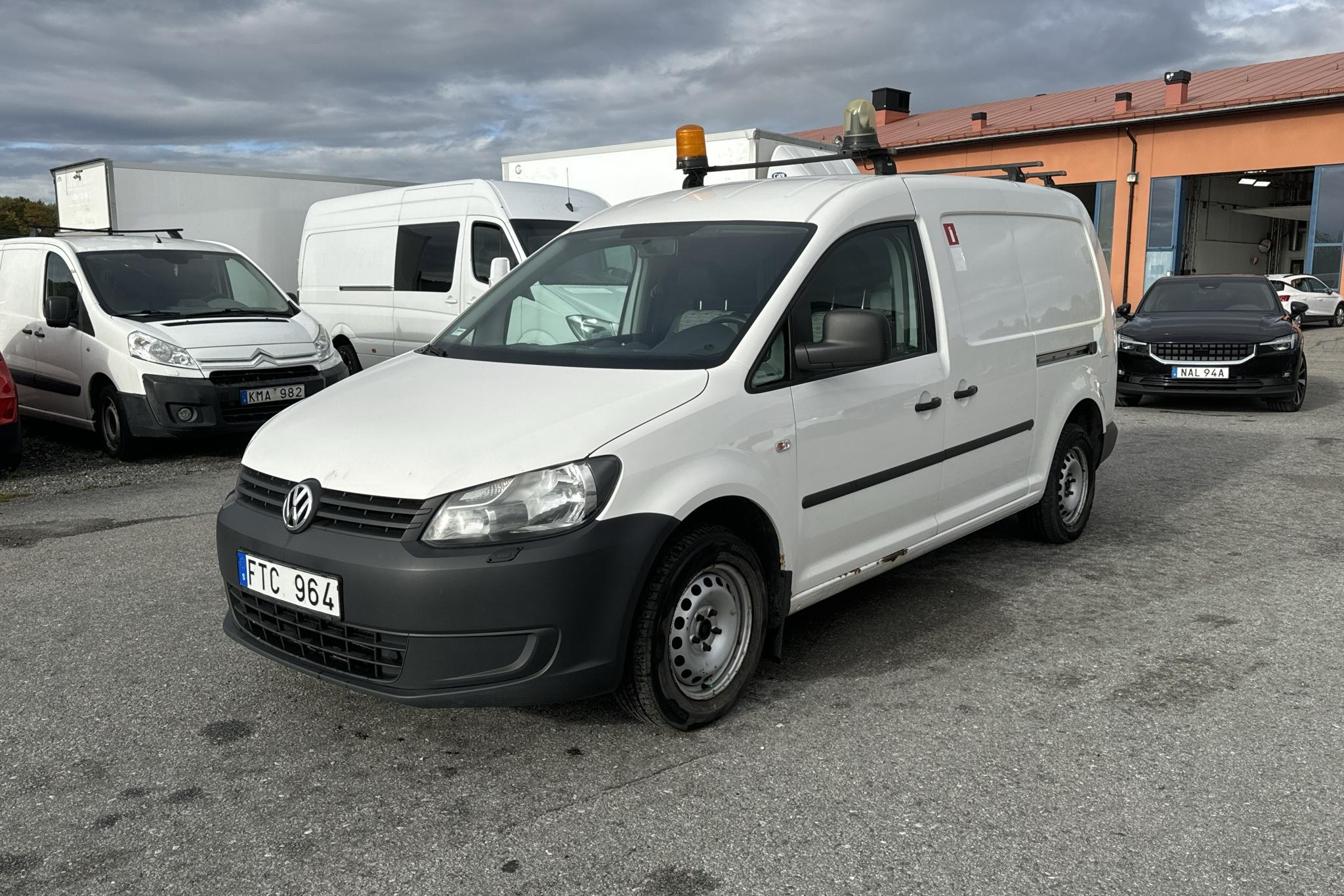 VW Caddy 2.0 TDI Maxi Skåp 4-motion (110hk) - 14 640 mil - Manuell - vit - 2012