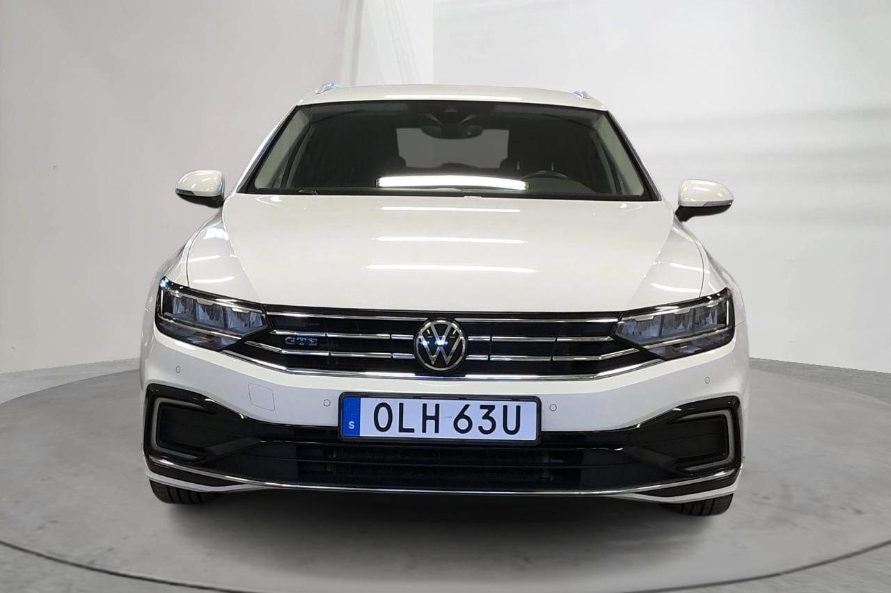 VW Passat 1.4 GTE Sportscombi (218hk) - 117 140 km - Automaatne - valge - 2022