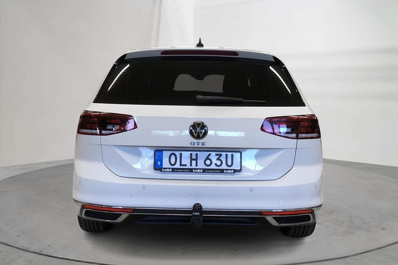 VW Passat 1.4 GTE Sportscombi (218hk) - 11 714 mil - Automat - vit - 2022