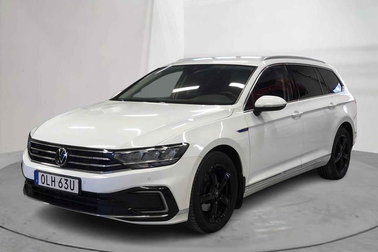 VW Passat 1.4 GTE Sportscombi (218hk) - 117 140 km - Automatic - white - 2022