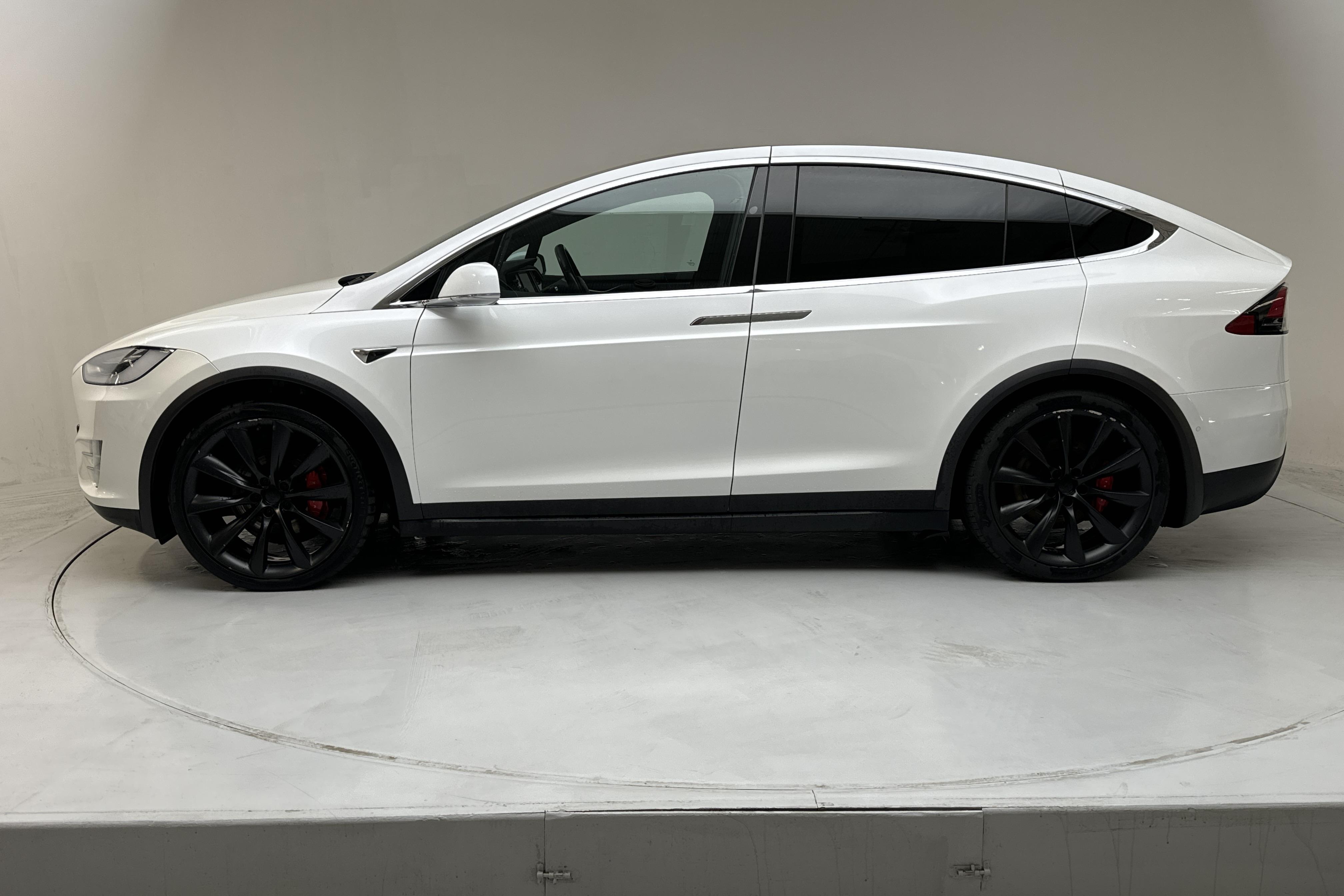 Tesla Model X P100D - 263 480 km - Automaattinen - valkoinen - 2016