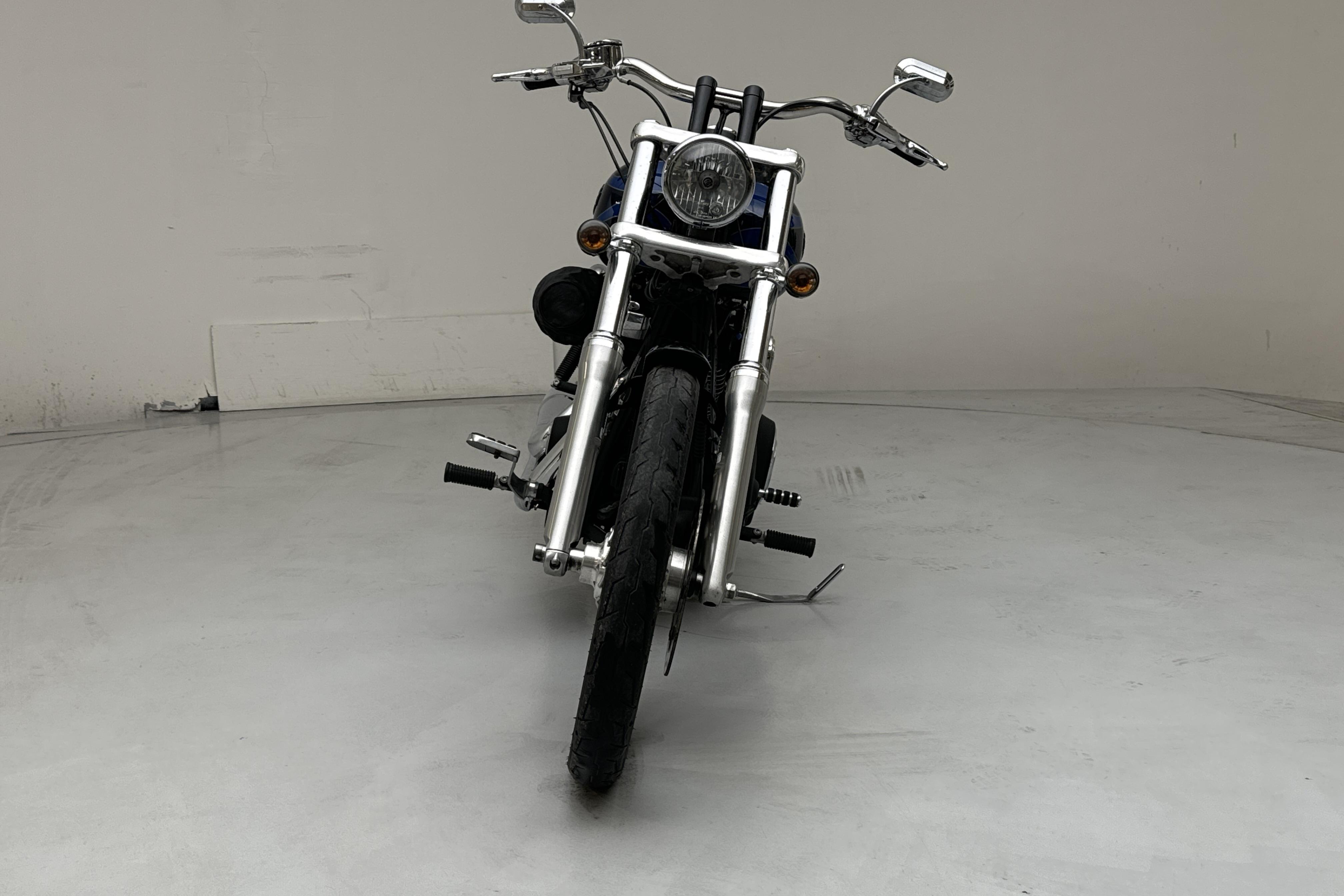 HARLEY-DAVIDSON FXDWG Motorcykel - 2 934 mil - Manuell - blå - 2012