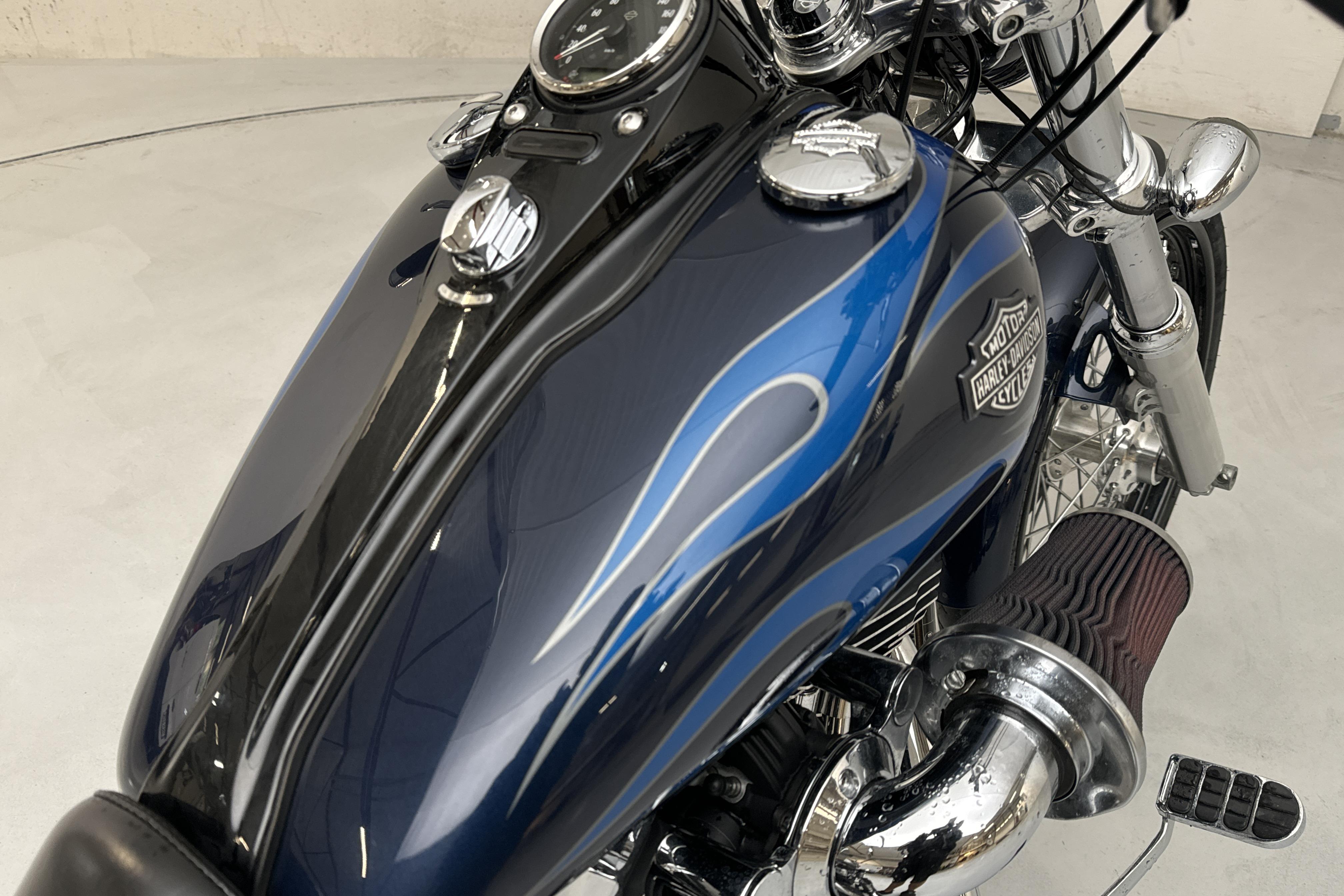 HARLEY-DAVIDSON FXDWG Motorcykel - 29 340 km - Manual - blue - 2012