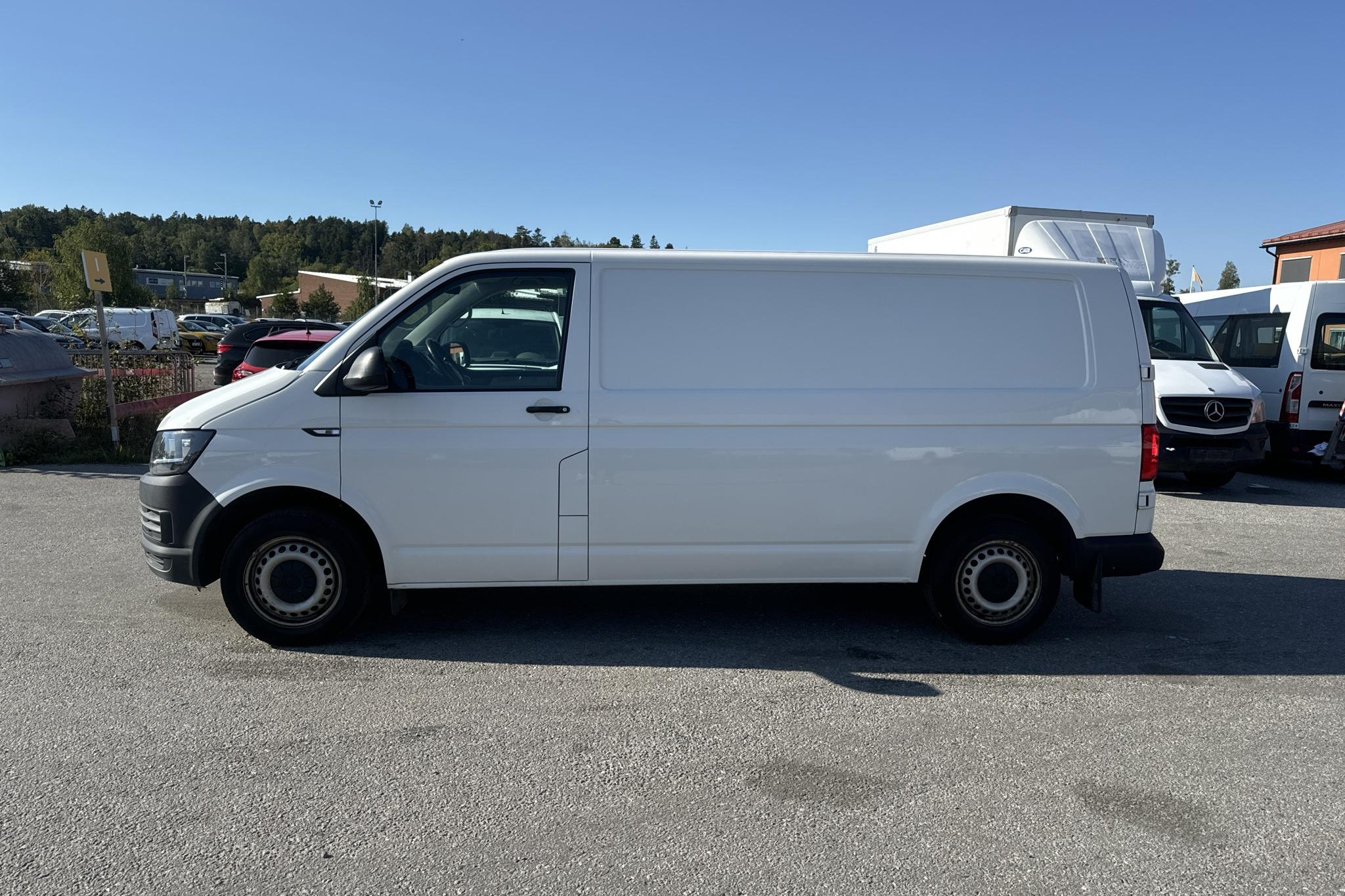 VW Transporter T6 2.0 TDI BMT Skåp (102hk) - 89 280 km - Käsitsi - valge - 2019