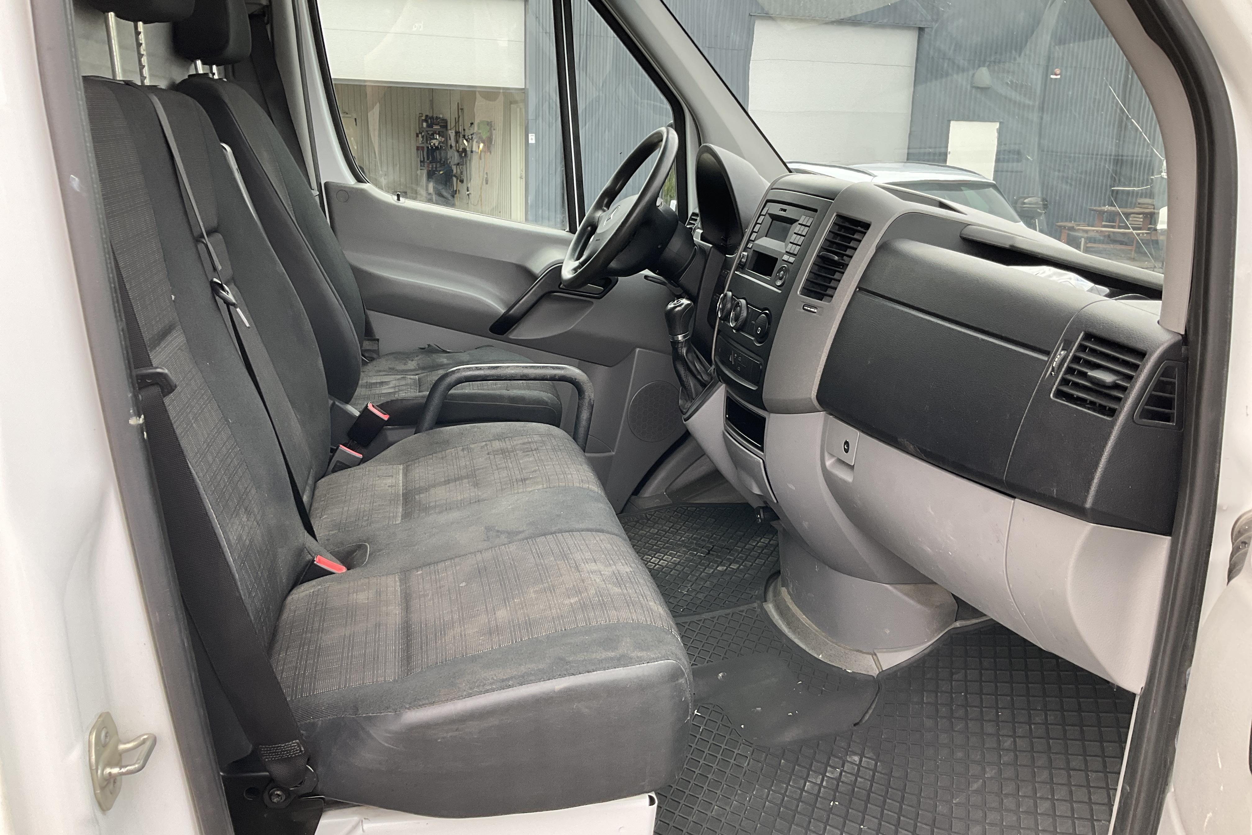 Mercedes Sprinter 213 CDI (129hk) - 267 950 km - Automaattinen - valkoinen - 2014