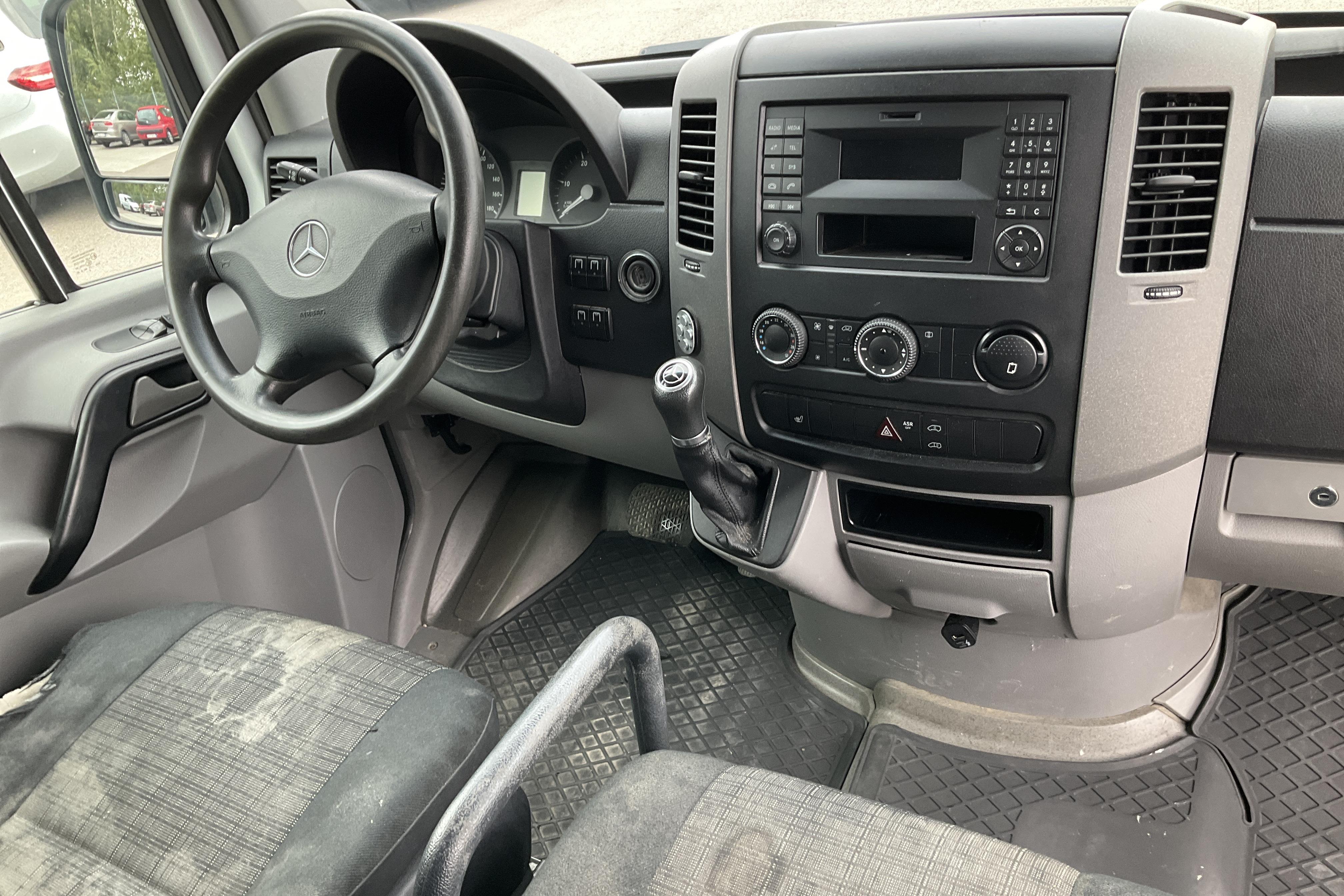 Mercedes Sprinter 213 CDI (129hk) - 267 950 km - Automaattinen - valkoinen - 2014