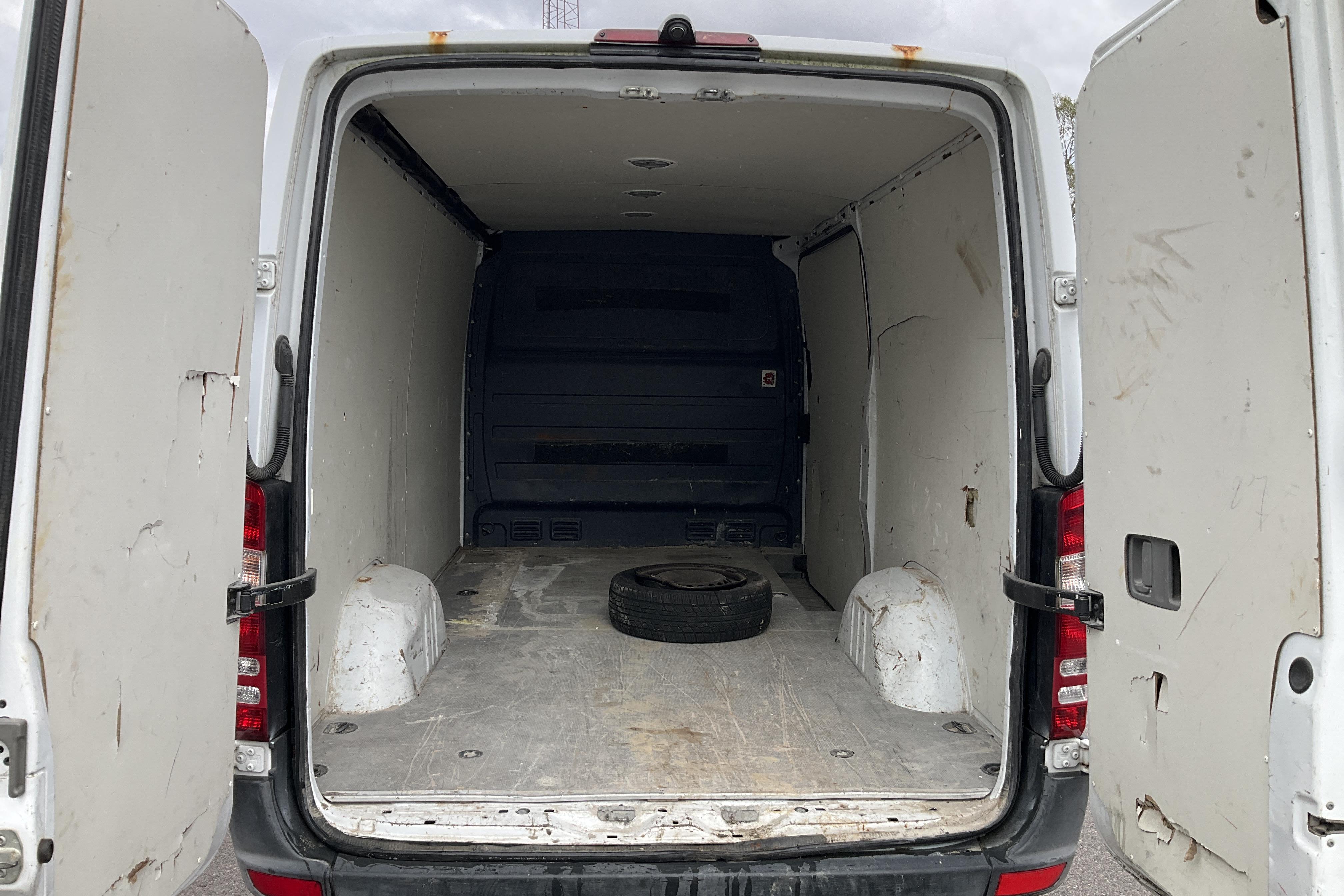 Mercedes Sprinter 213 CDI (129hk) - 267 950 km - Automatyczna - biały - 2014