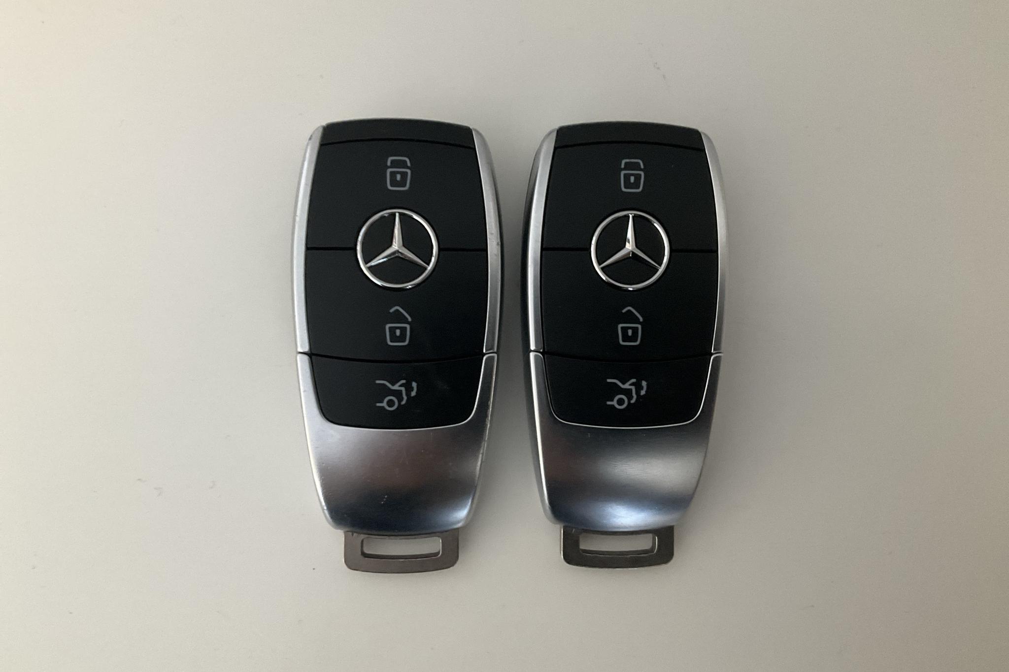 Mercedes C 220 d Kombi S205 (194hk) - 8 060 mil - Automat - silver - 2021