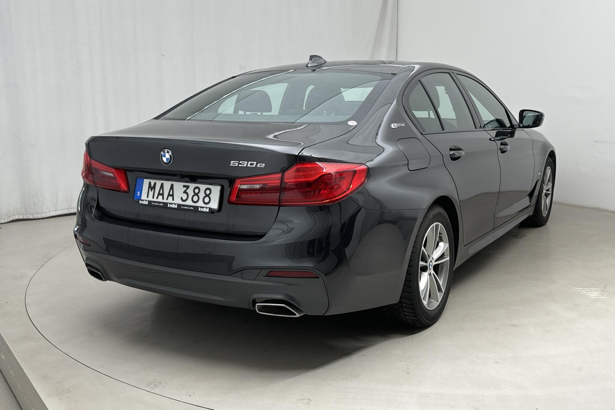 BMW 530e iPerformance Sedan, G30 (252hk) - 67 660 km - Automatyczna - szary - 2019