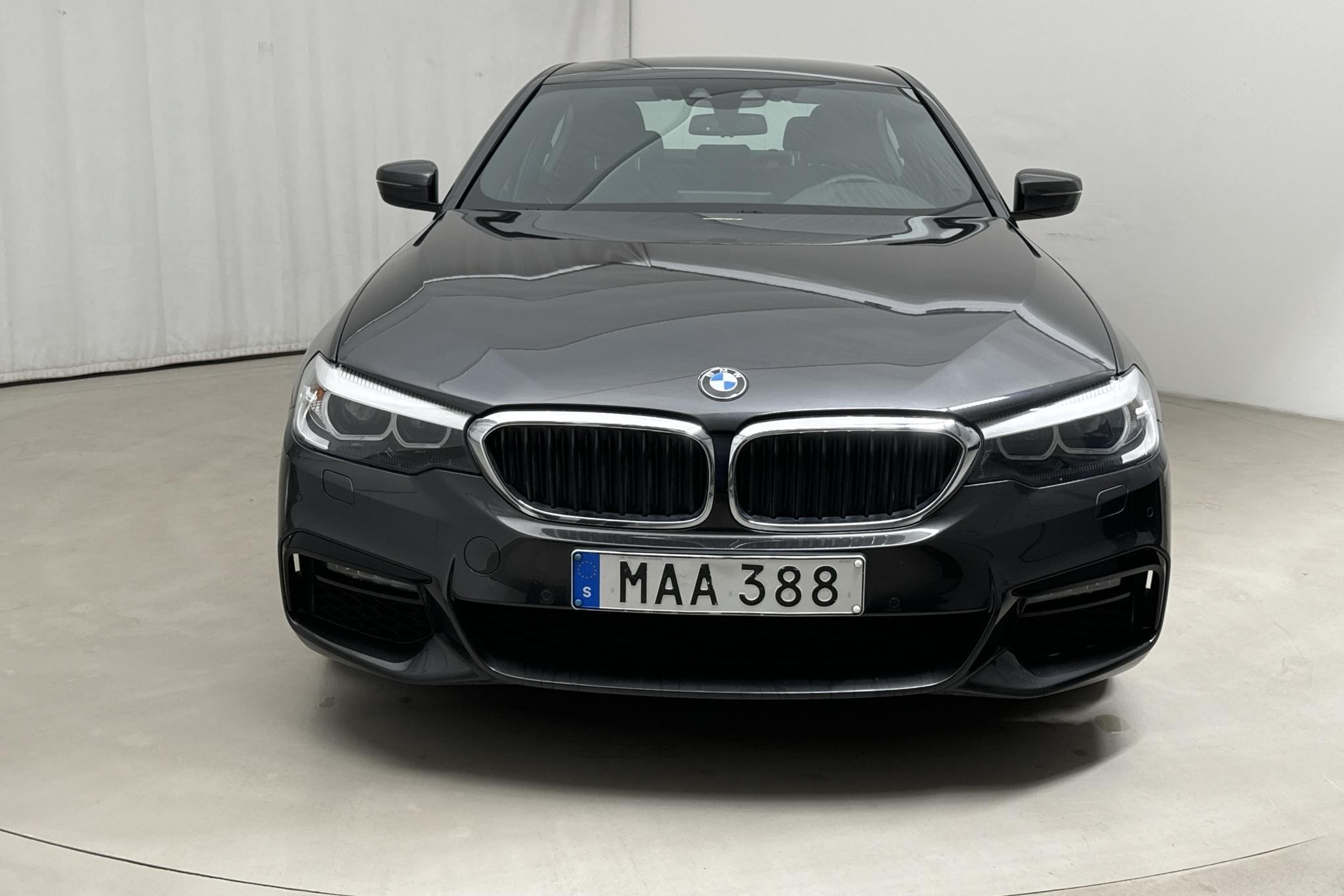 BMW 530e iPerformance Sedan, G30 (252hk) - 67 660 km - Automatyczna - szary - 2019