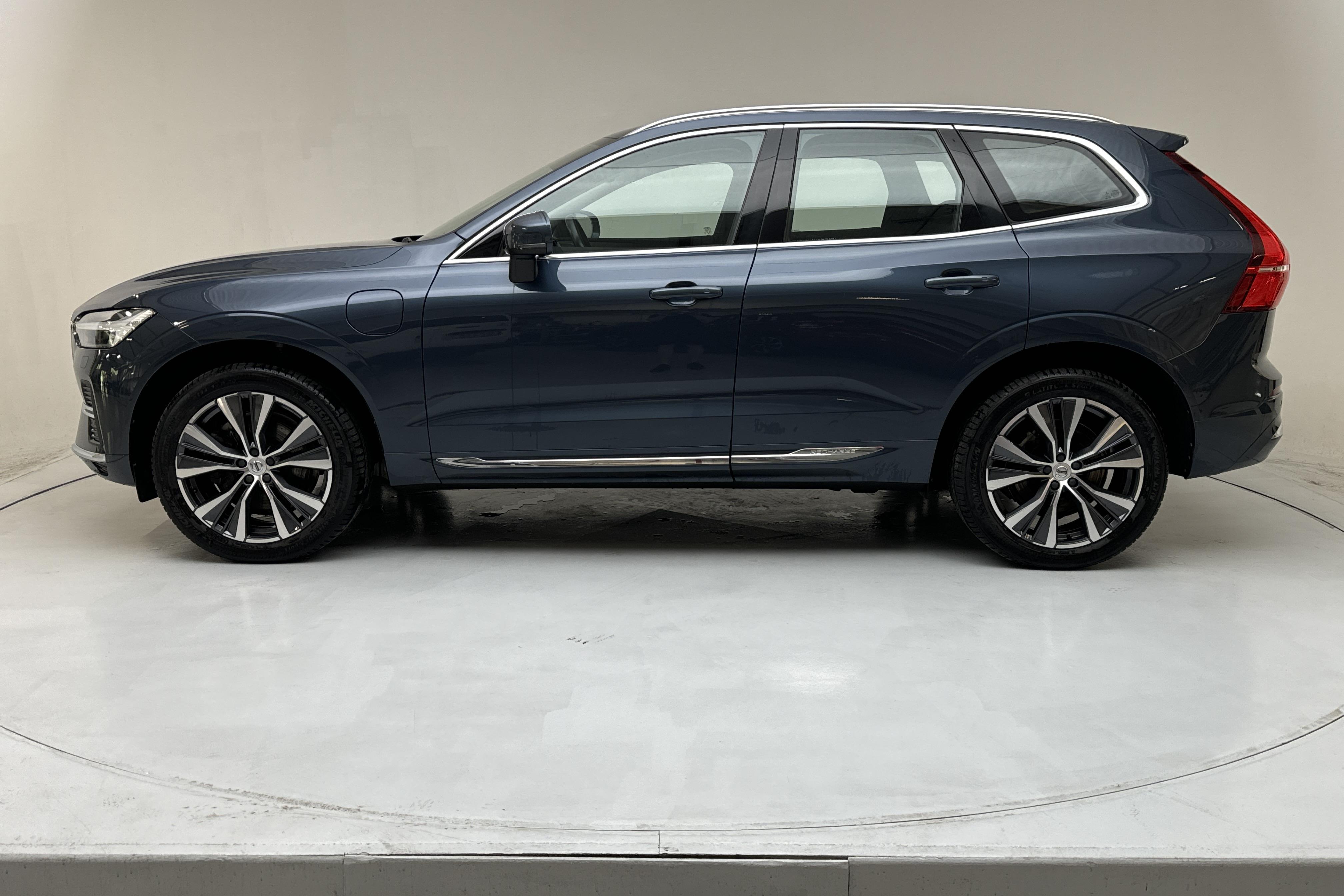 Volvo XC60 T6 AWD Recharge (340hk) - 79 610 km - Automaattinen - Dark Blue - 2022