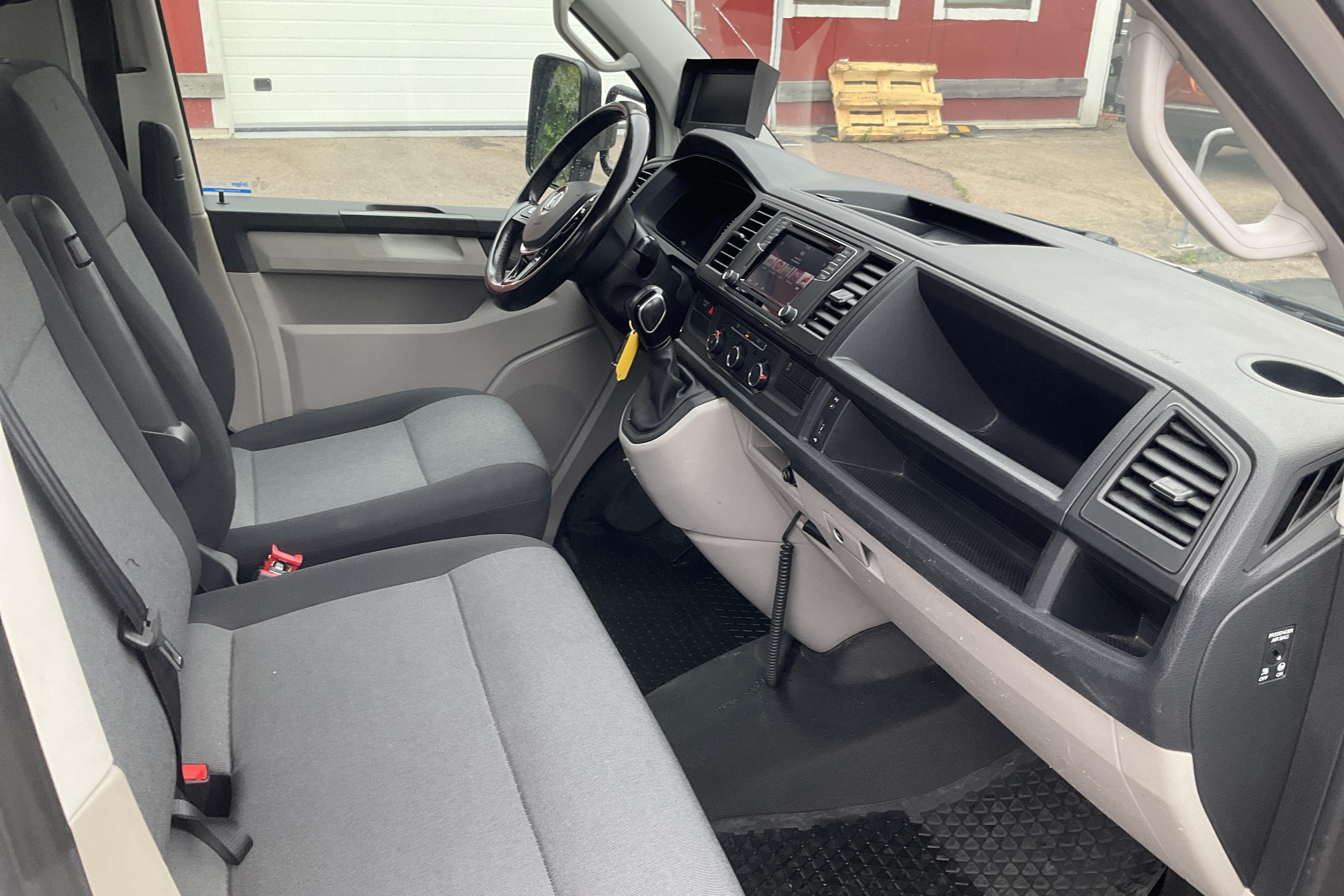 VW Transporter T6 2.0 TDI BMT 4MOTION (150hk) - 73 000 km - Automatyczna - biały - 2018