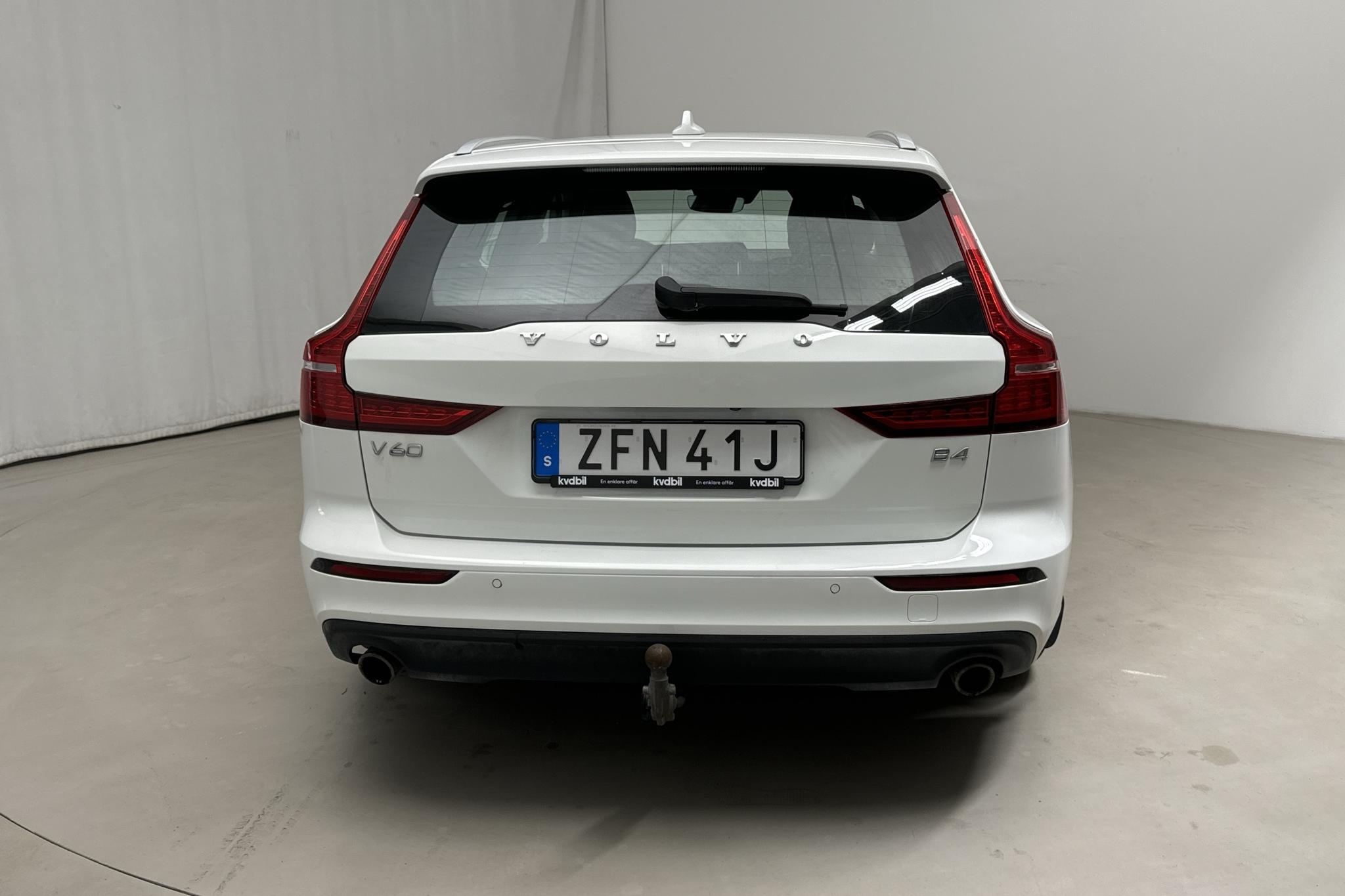 Volvo V60 B4 Mildhybrid, Diesel (197hk) - 9 828 mil - Automat - vit - 2021