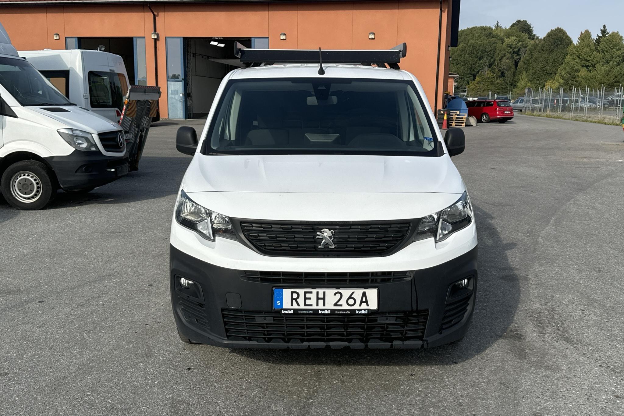 Peugeot Partner 1.5 HDI Skåp (130hk) - 40 190 km - Automaatne - valge - 2021