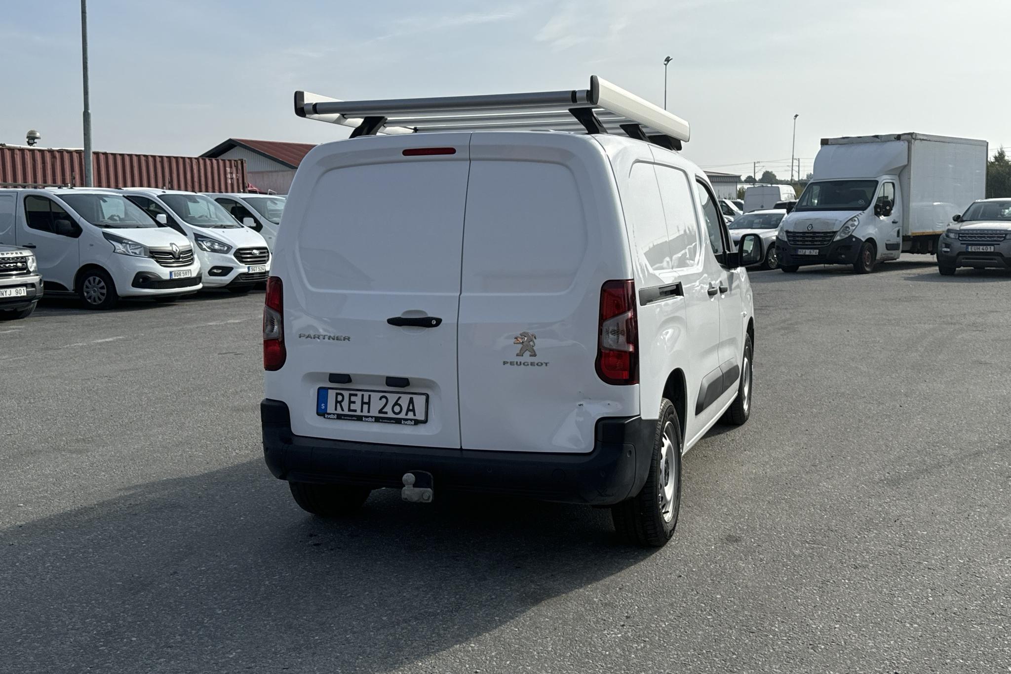 Peugeot Partner 1.5 HDI Skåp (130hk) - 40 190 km - Automatic - white - 2021