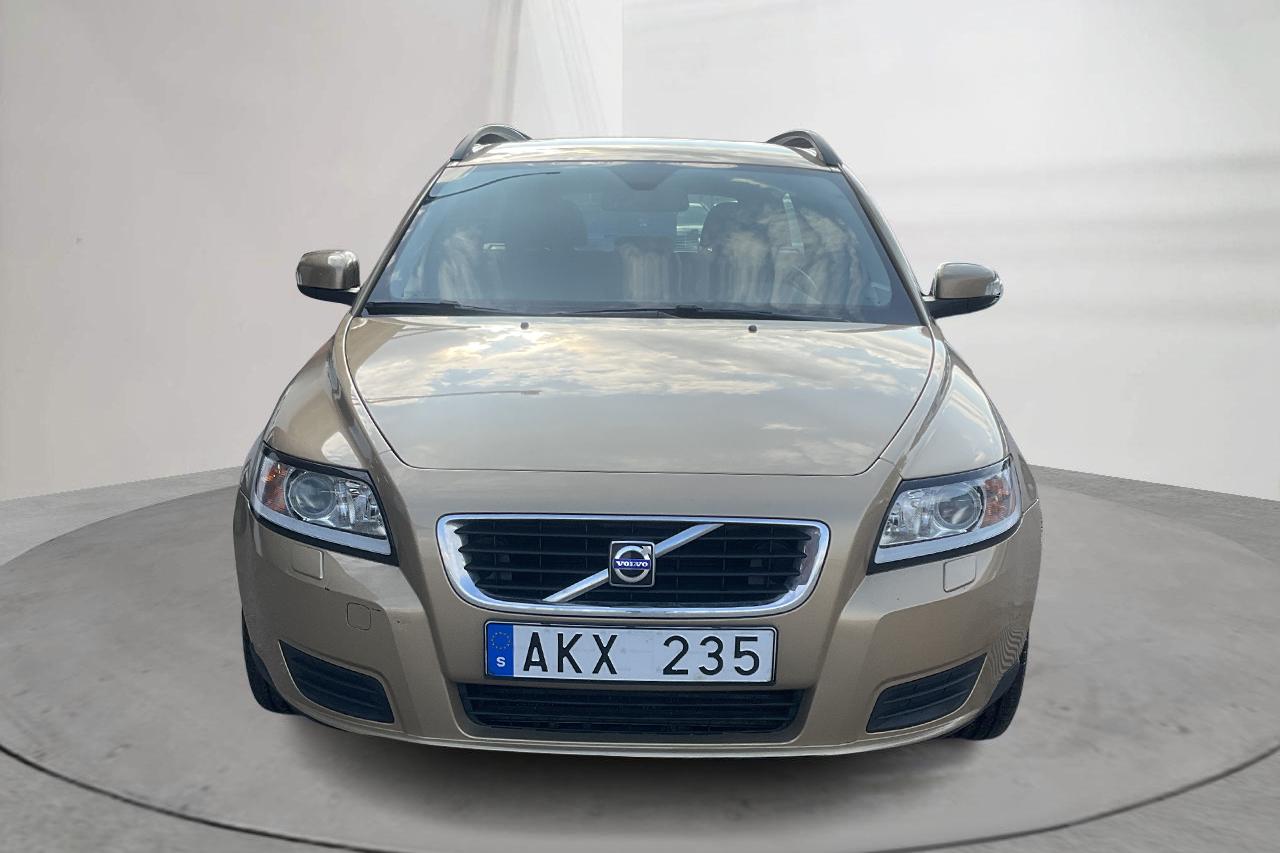 Volvo V50 2.0D (136hk) - 107 420 km - Manual - Light Brown - 2009