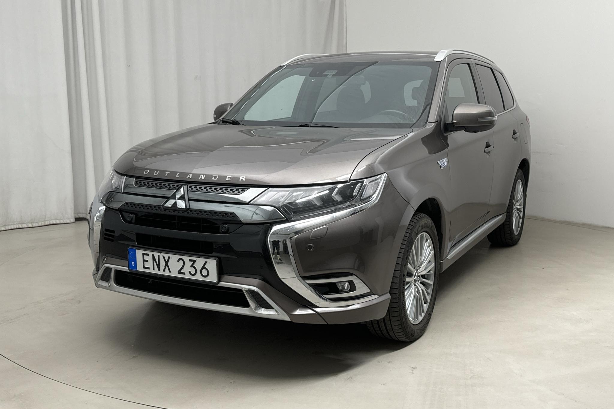 Mitsubishi Outlander 2.4 Plug-in Hybrid 4WD (136hk) - 148 890 km - Automatyczna - brązowy - 2019