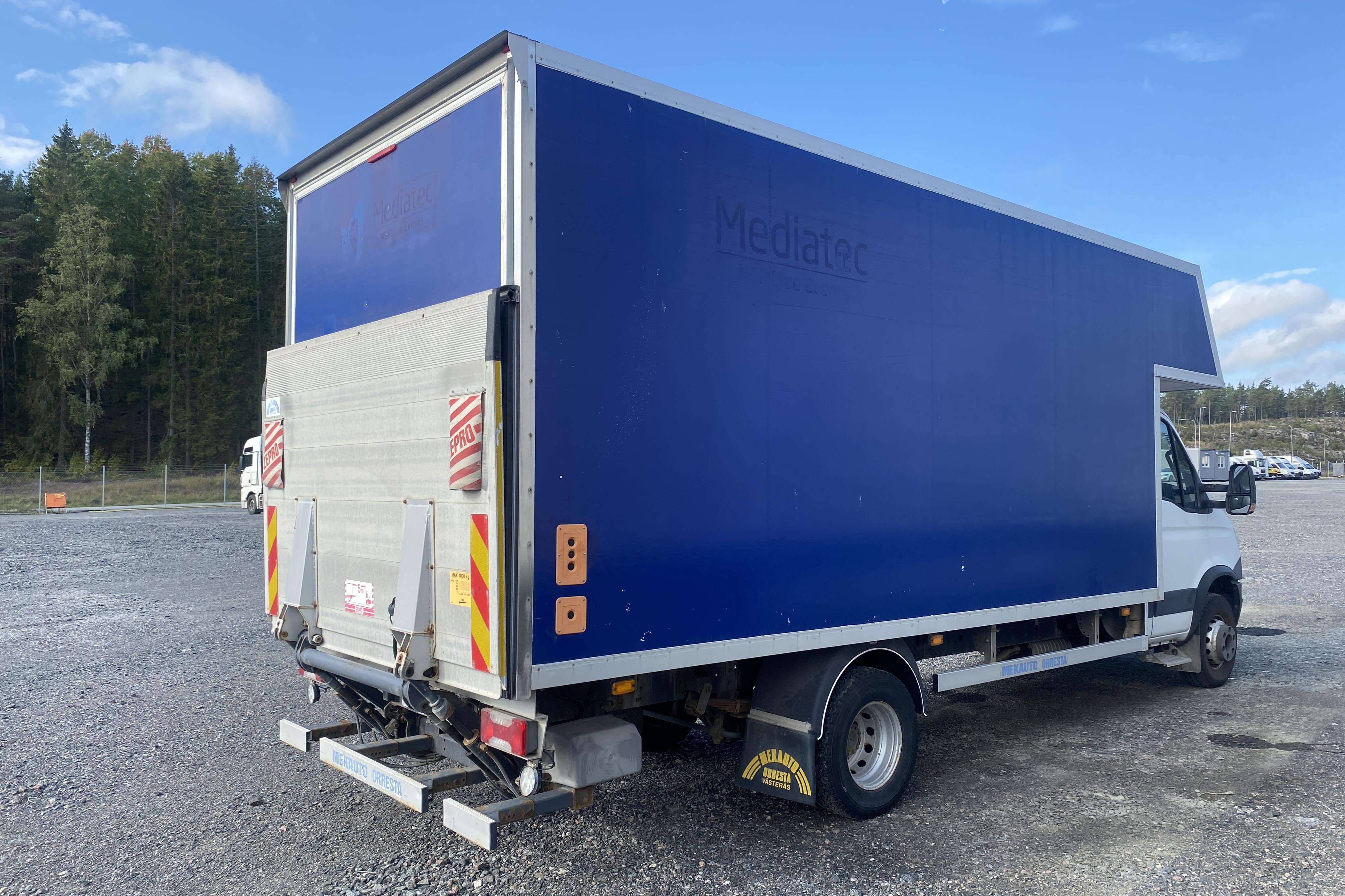 Iveco DAILY 70C17 EEV - 75 743 km - Käsitsi - valge - 2013