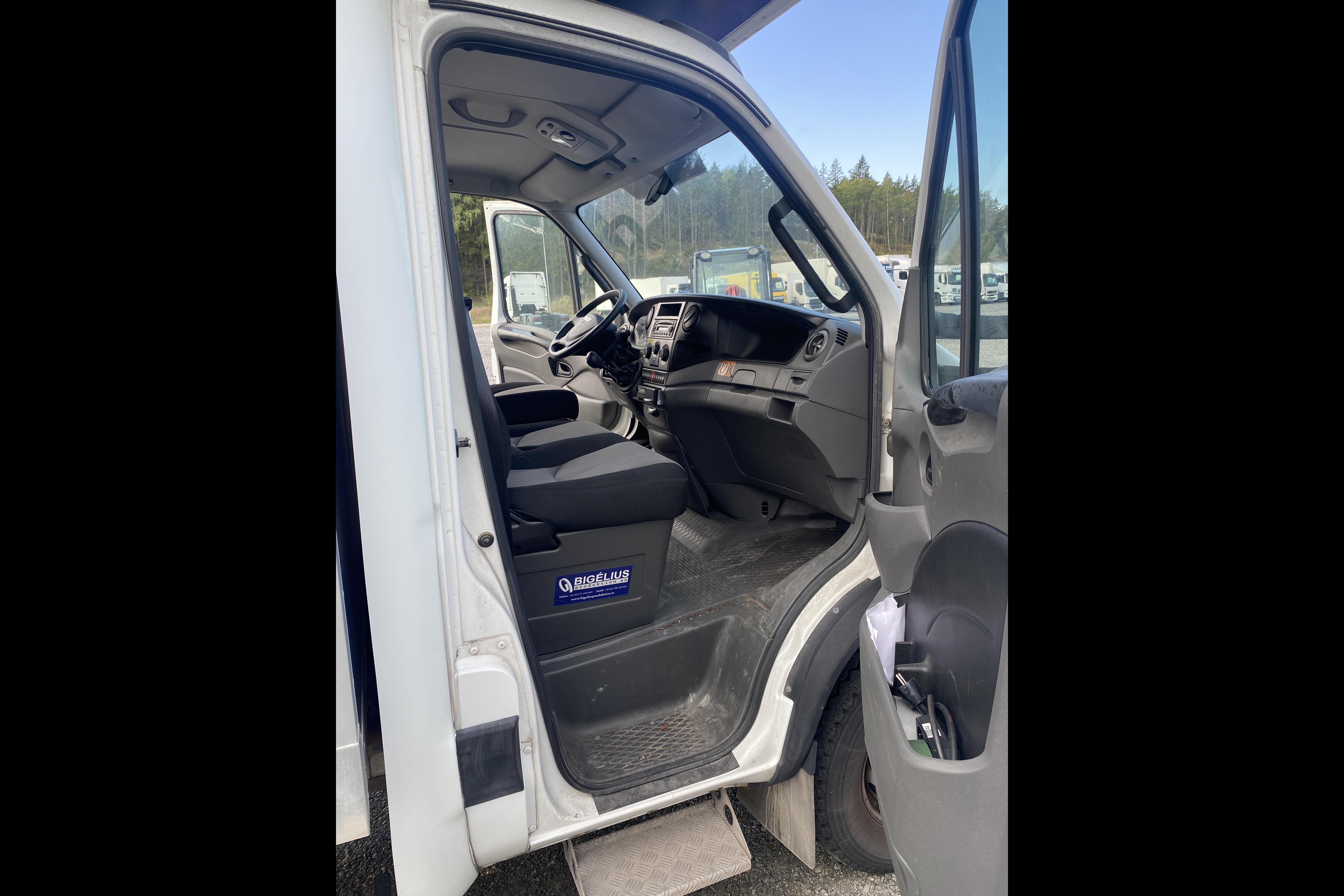 Iveco DAILY 70C17 EEV - 75 743 km - Manual - white - 2013