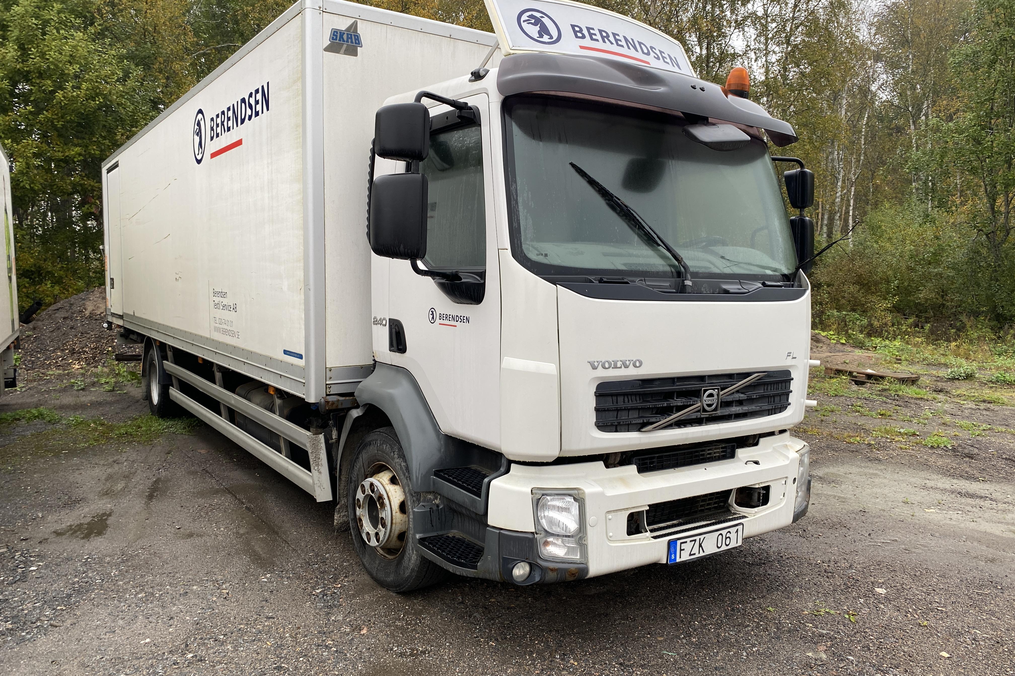 Volvo FL240 - 362 430 km - Manuell - vit - 2007