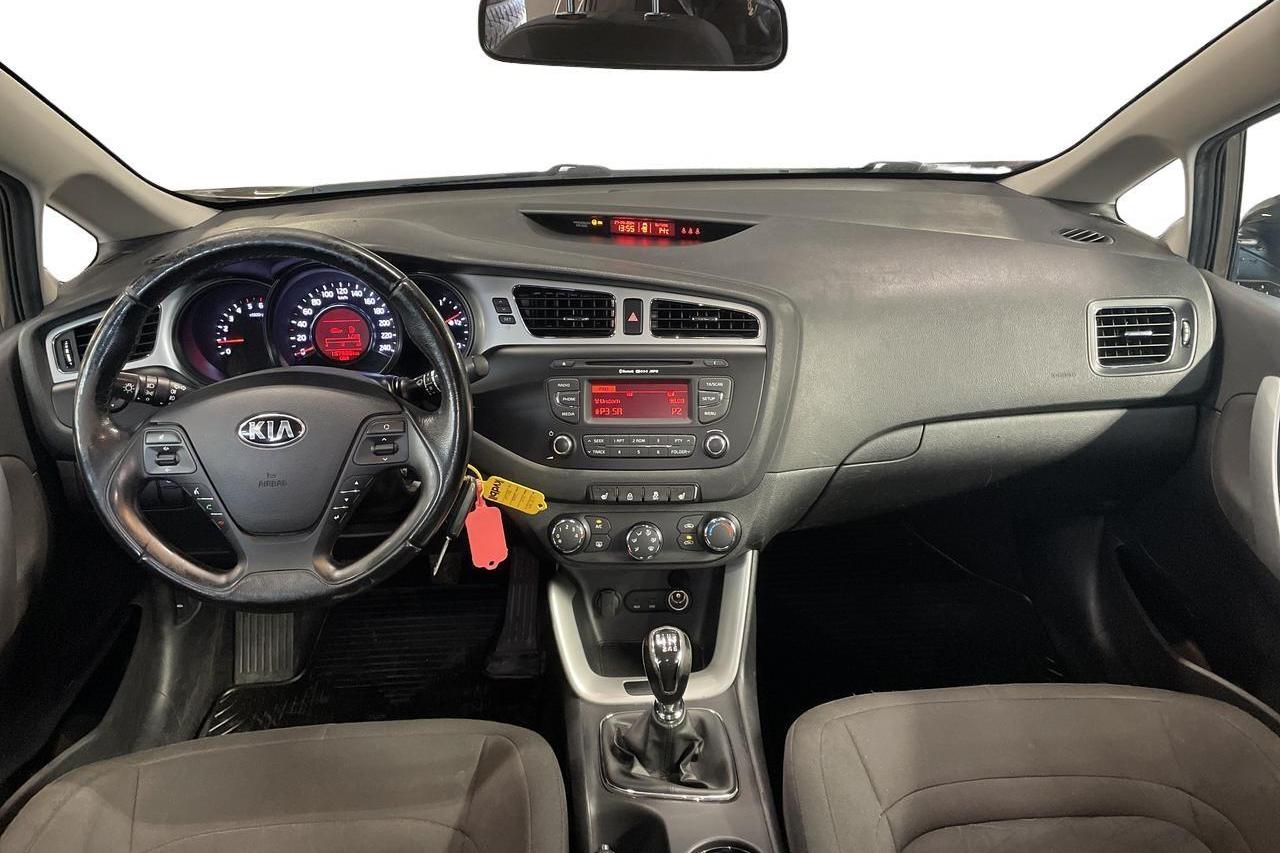 KIA Cee'd 1.4 CRDi SW (90hk) - 157 600 km - Manualna - Light Brown - 2014