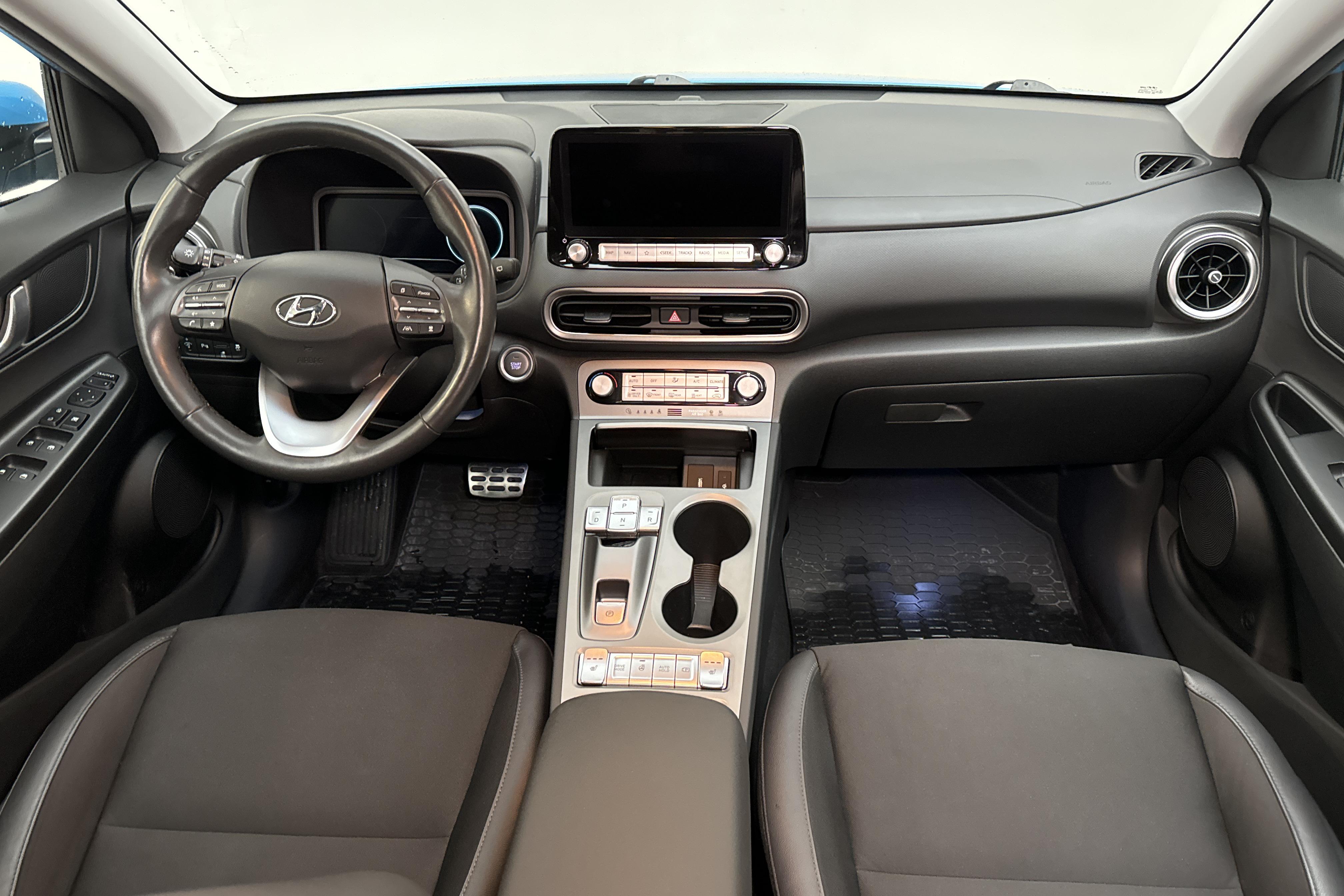 Hyundai Kona Electric Standard Range 39kWh (136hk) - 46 830 km - Automaatne - sinine - 2021