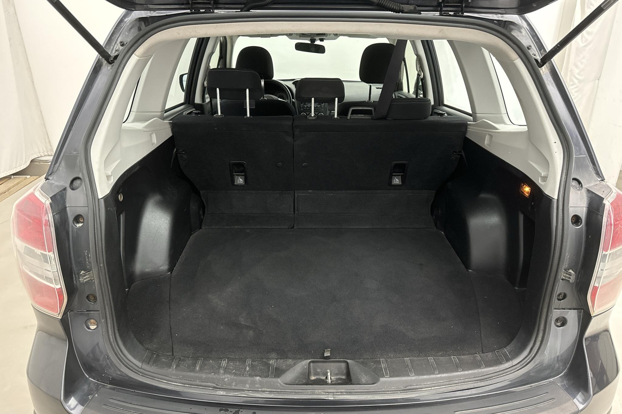 Subaru Forester 2.0D (147hk) - 227 680 km - Manuaalinen - Dark Grey - 2013