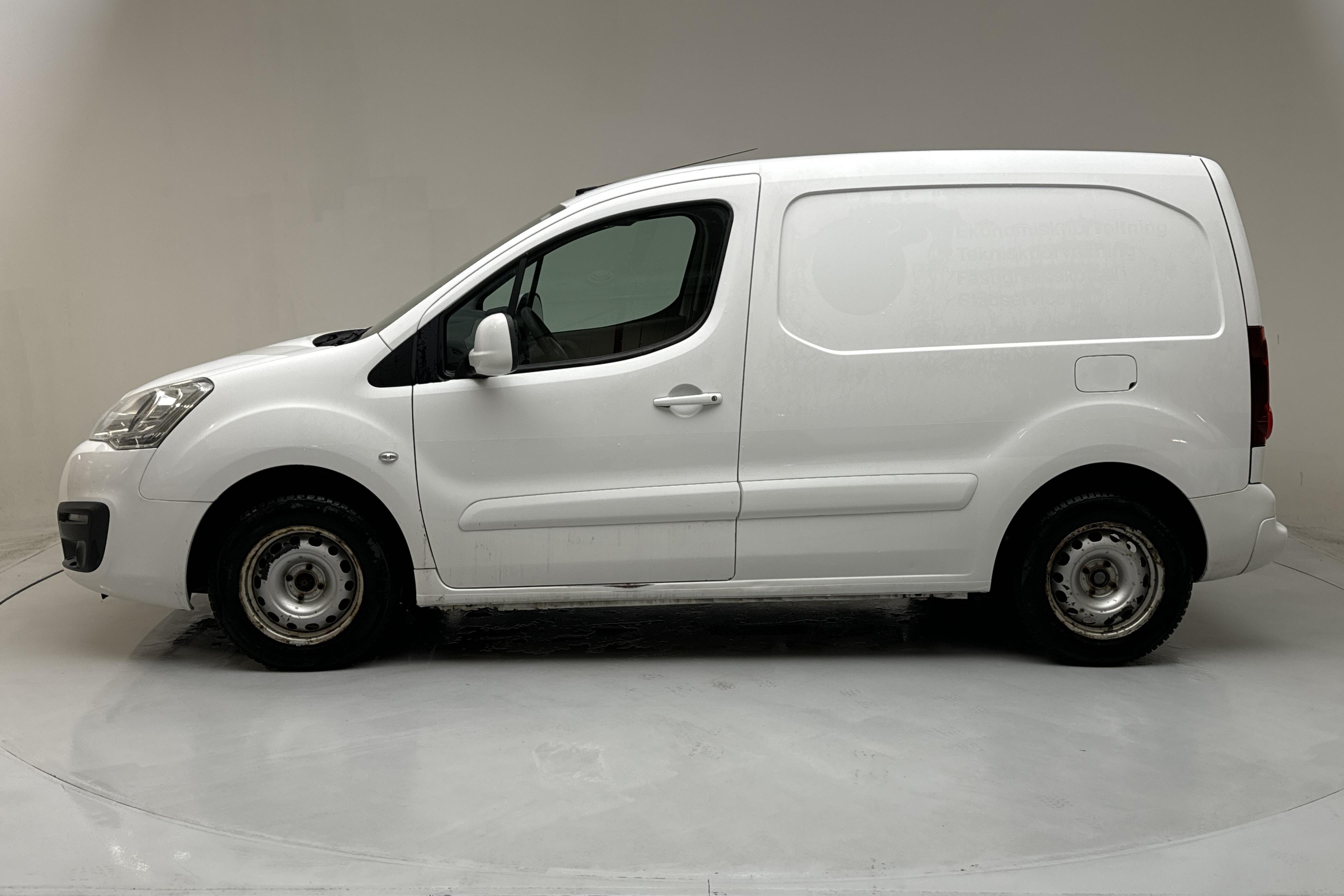 Citroen Berlingo III 1.6 HDi Skåp (90hk) - 130 210 km - Manualna - biały - 2015