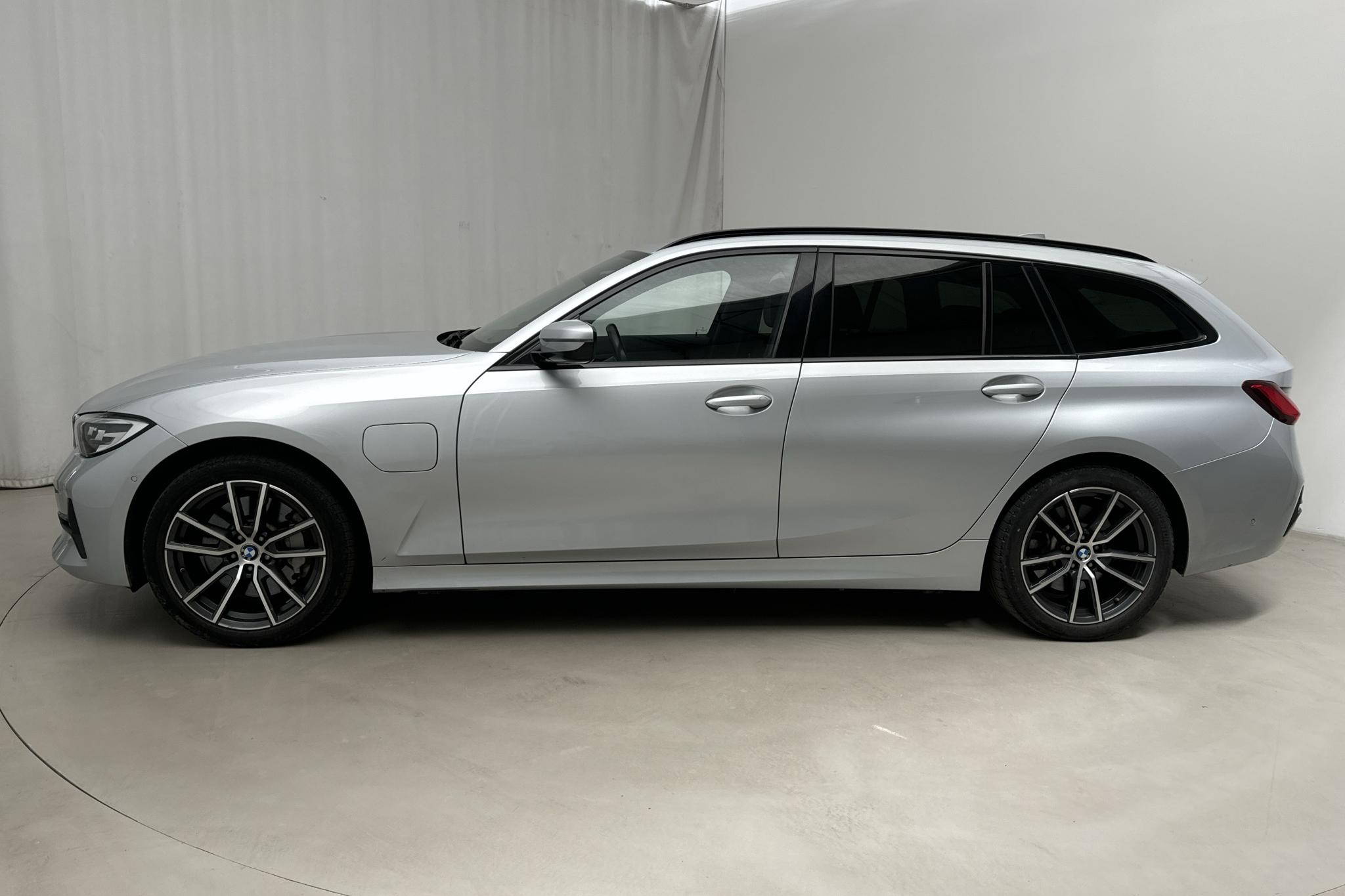 BMW 330e Touring, G21 (292hk) - 54 610 km - Automatic - silver - 2021