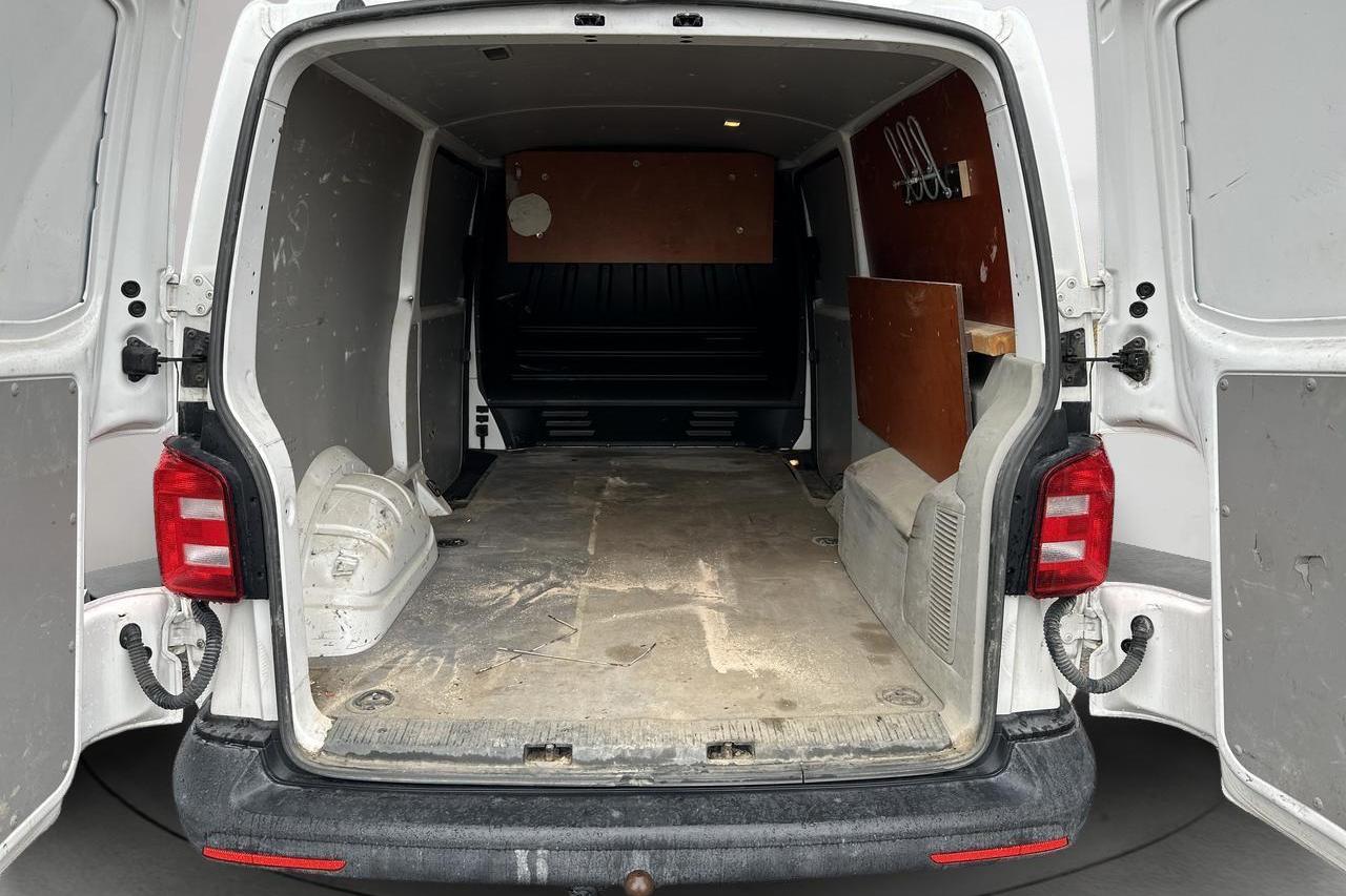 VW Transporter T6 2.0 TDI BMT Skåp (150hk) - 222 250 km - Manualna - biały - 2017