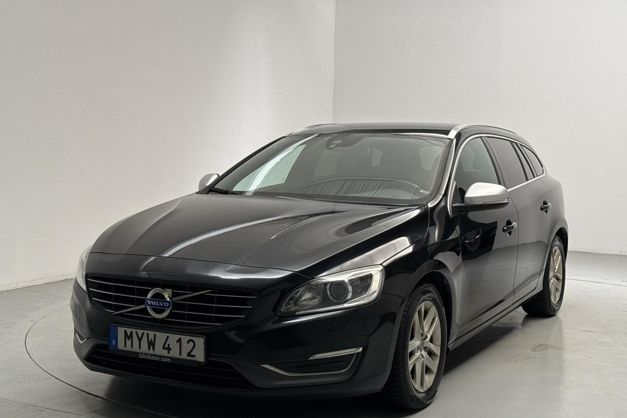 Volvo V60 D4 AWD (181hk) - 170 720 km - Automaatne - must - 2015