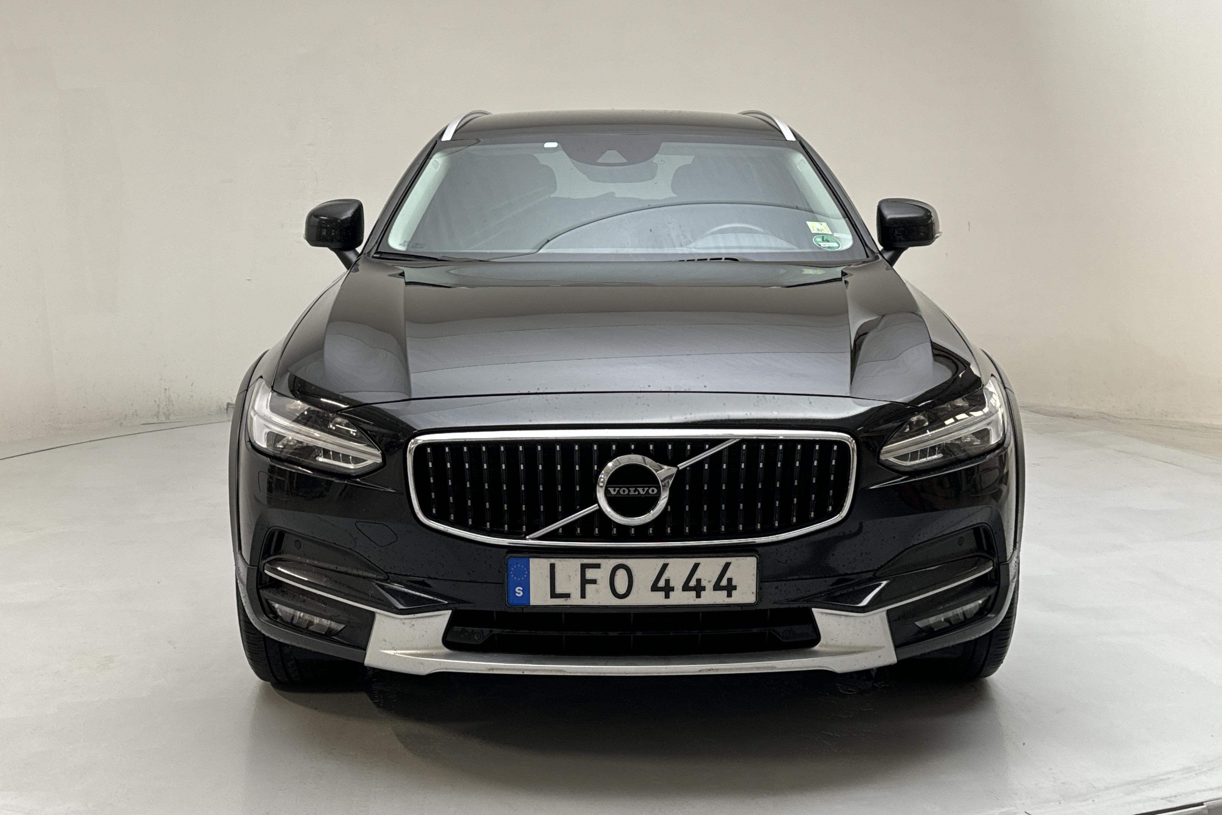 Volvo V90 D4 Cross Country AWD (190hk) - 146 450 km - Automatic - black - 2020