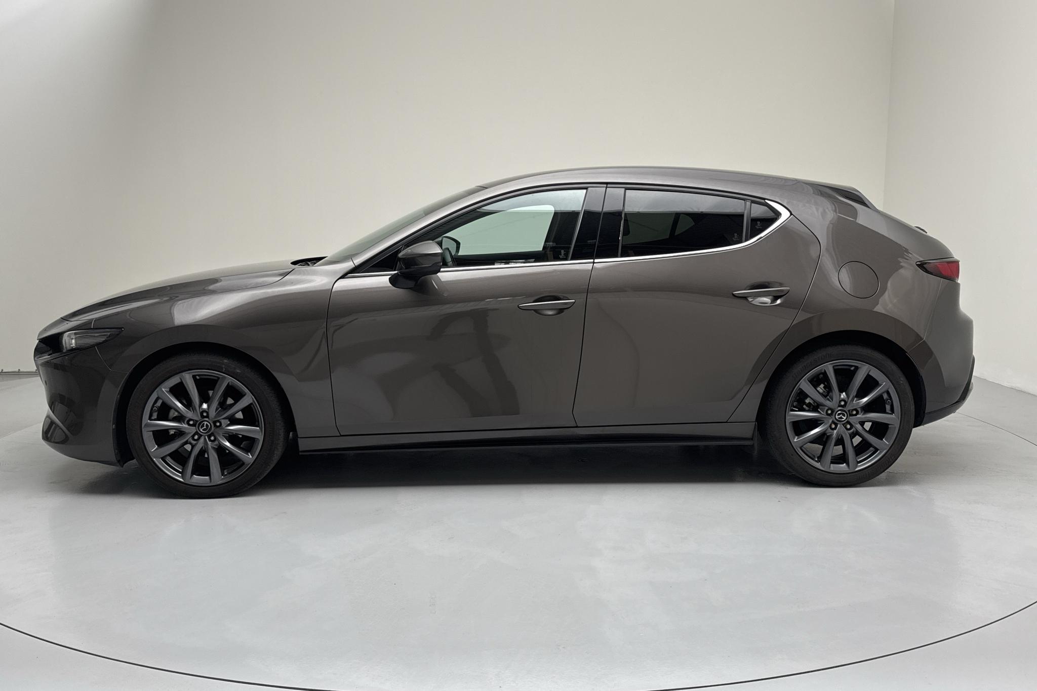 Mazda 3 2.0 5dr (122hk) - 50 720 km - Automatyczna - brązowy - 2019