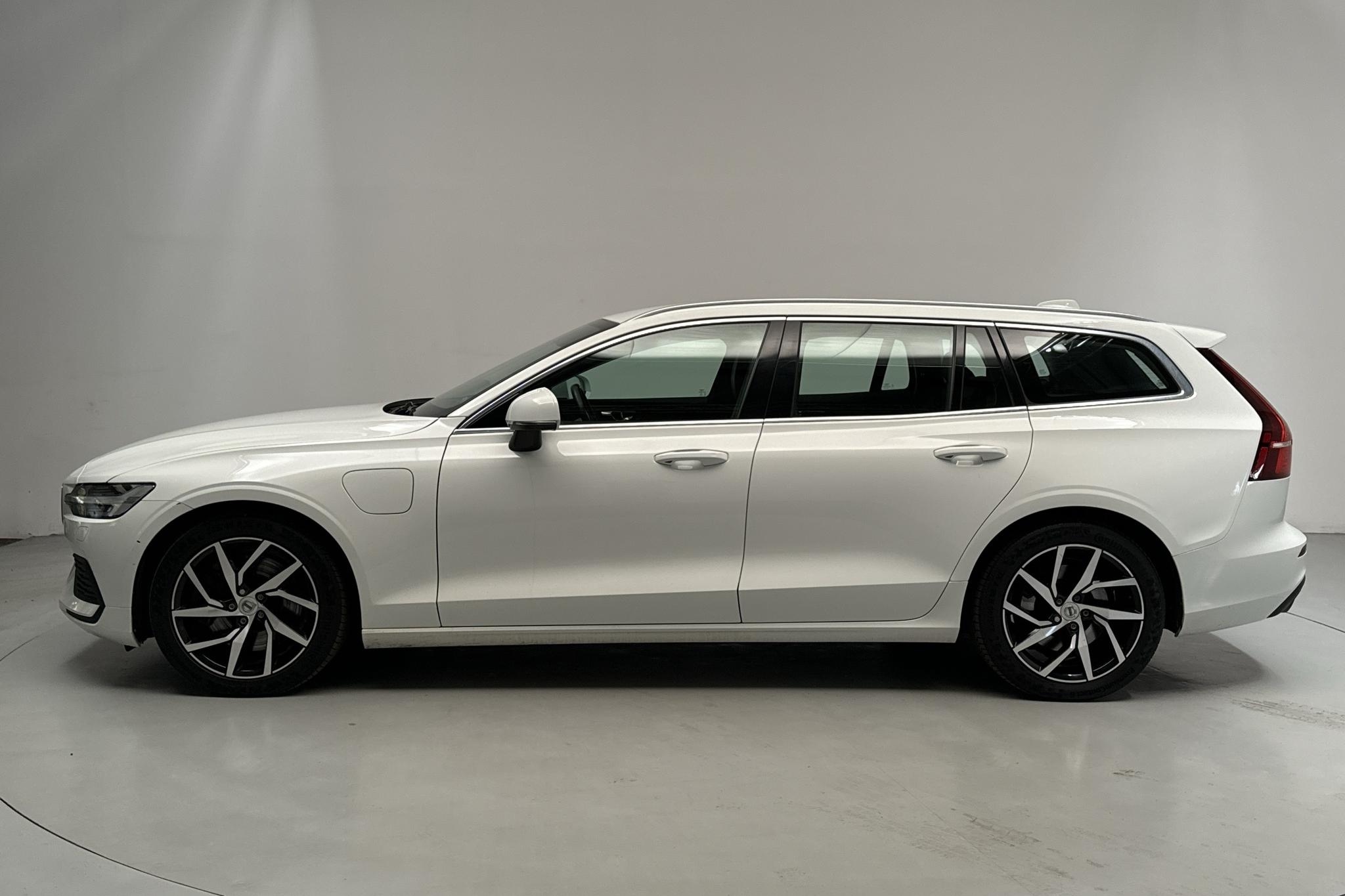 Volvo V60 T6 AWD Twin Engine (340hk) - 115 700 km - Automatic - white - 2020