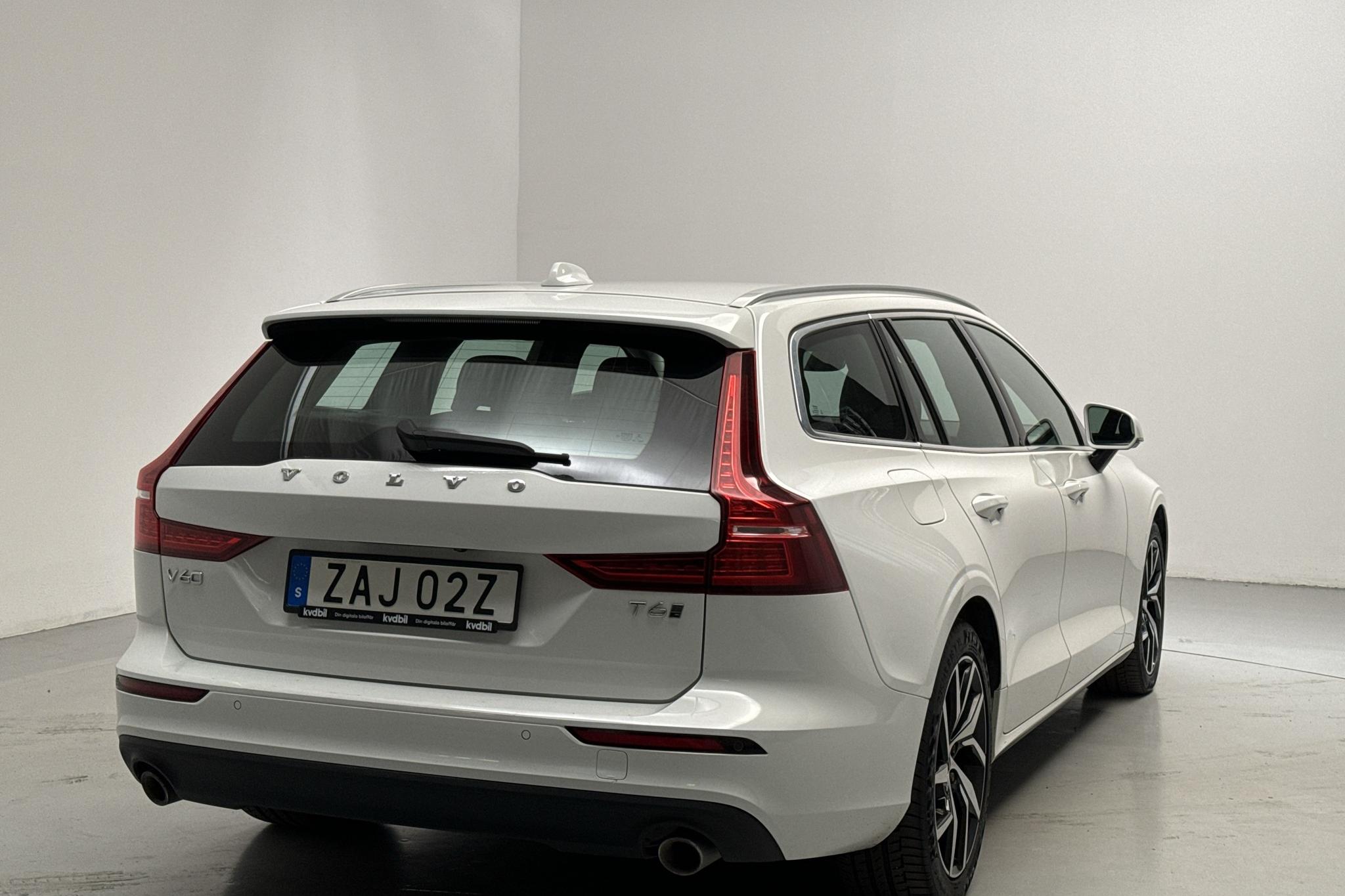 Volvo V60 T6 AWD Twin Engine (340hk) - 115 700 km - Automatyczna - biały - 2020