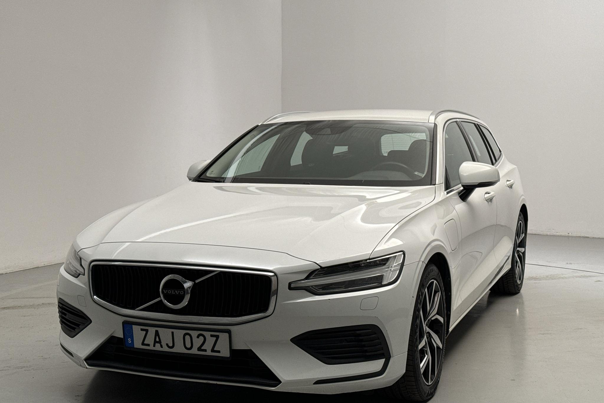 Volvo V60 T6 AWD Twin Engine (340hk) - 11 570 mil - Automat - vit - 2020