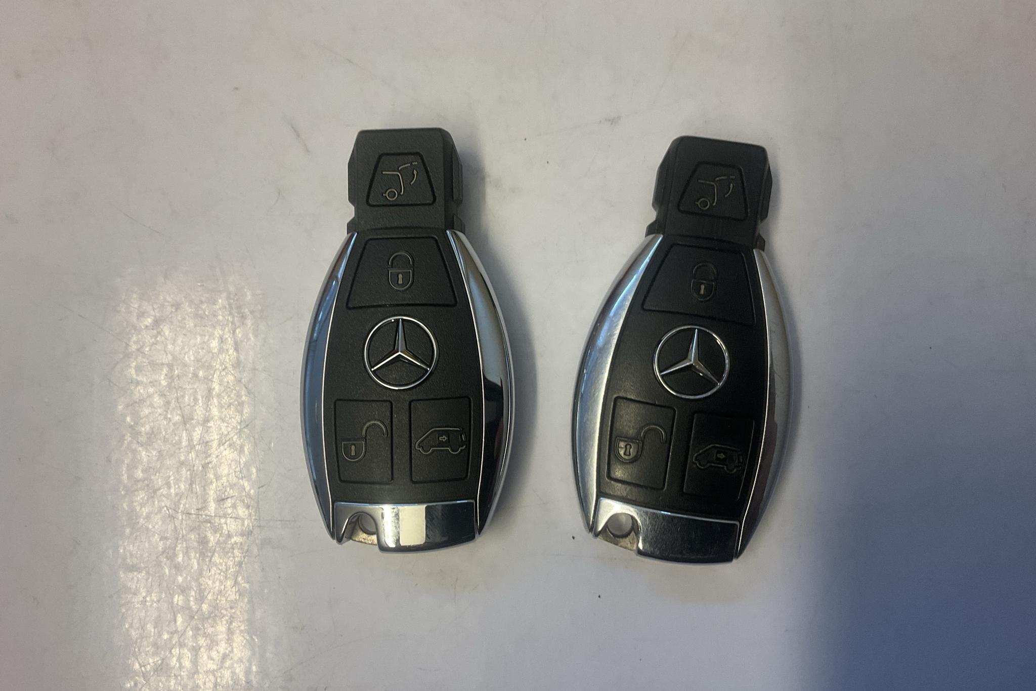 Mercedes EQV 300 (204hk) - 8 590 mil - Automat - vit - 2021