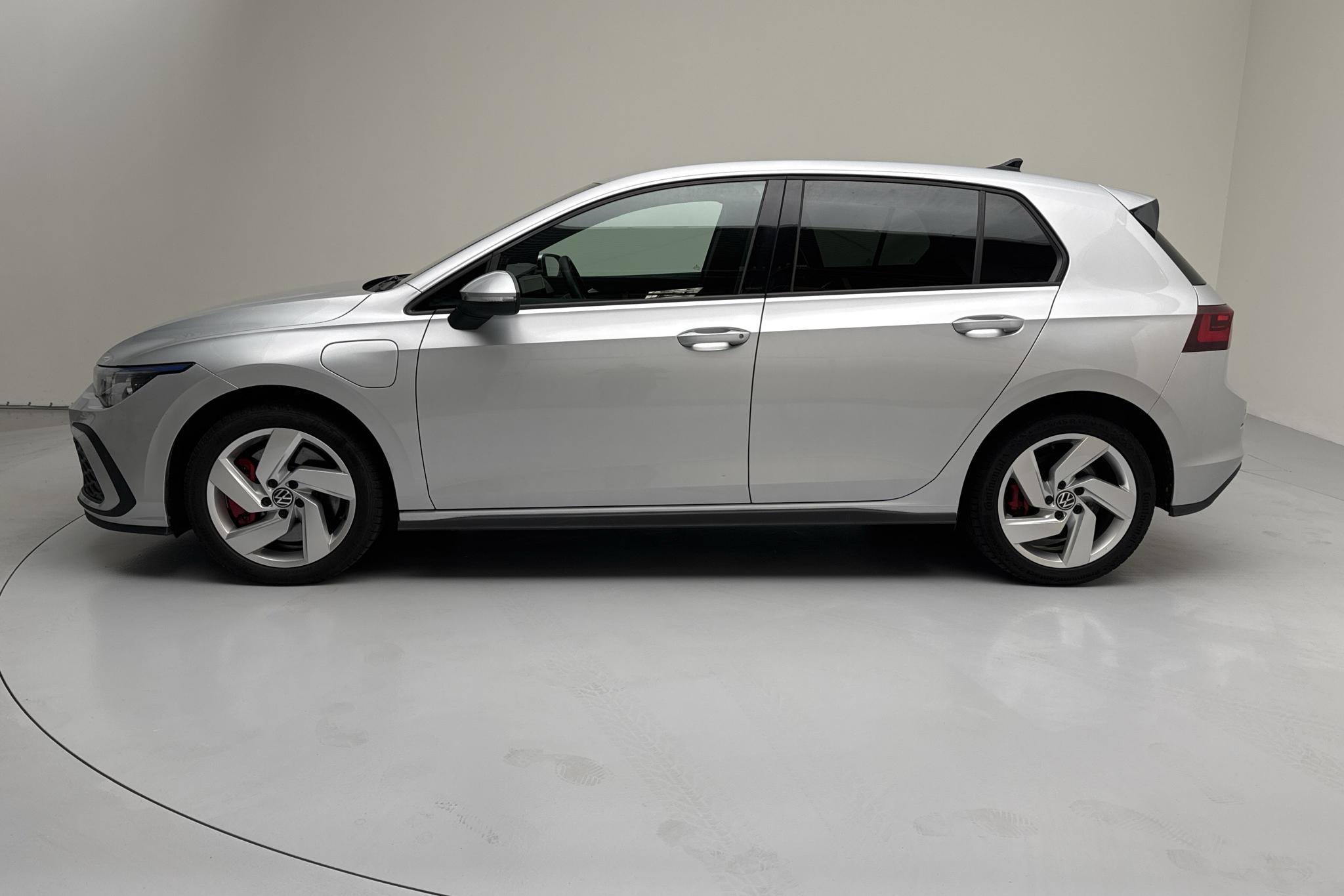 VW Golf VIII 1.4 eHybrid 5dr (204hk) - 75 860 km - Automatic - silver - 2021