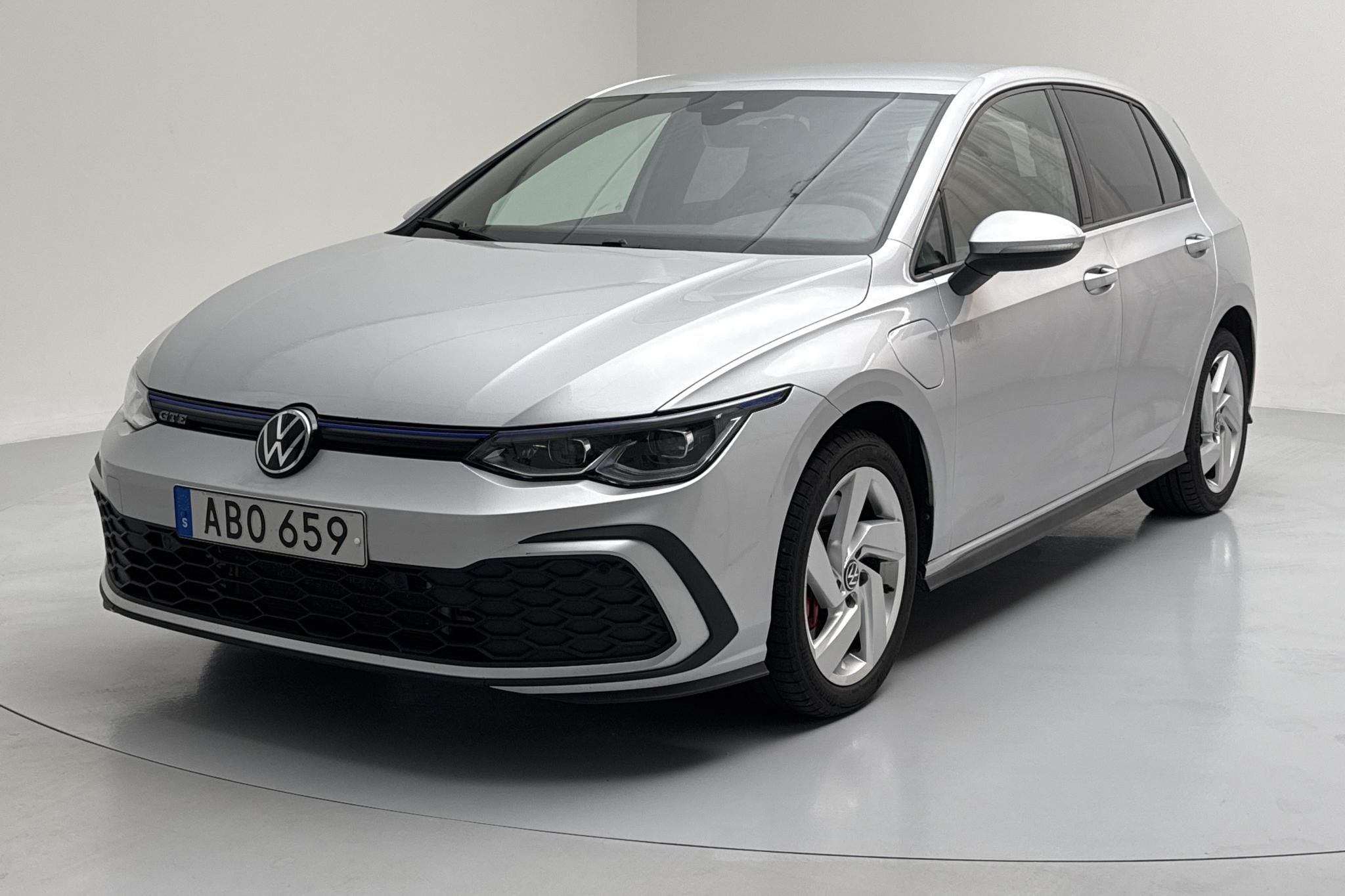 VW Golf VIII 1.4 eHybrid 5dr (204hk) - 75 860 km - Automaatne - hõbe - 2021